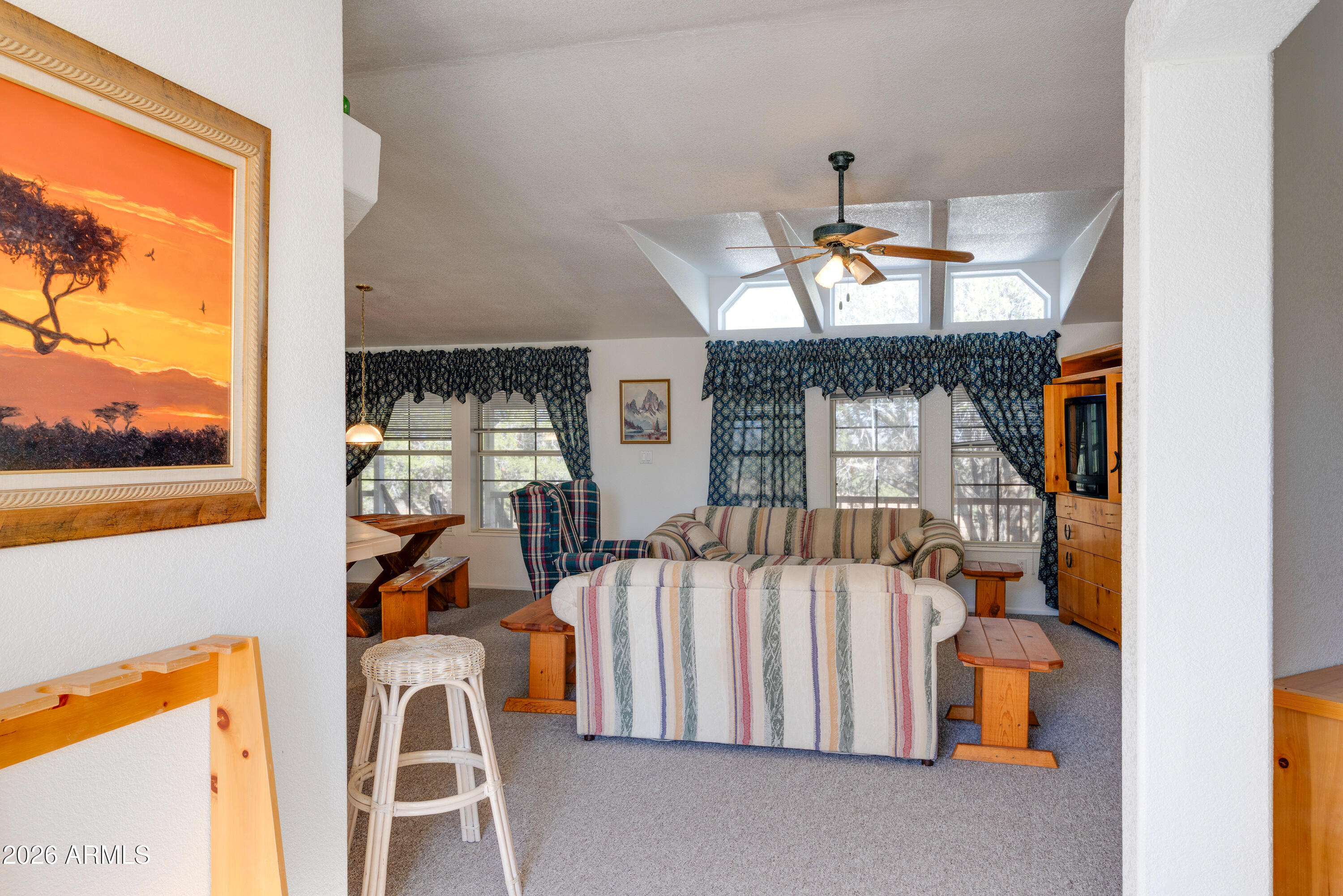 2450 W GUNSITE Road