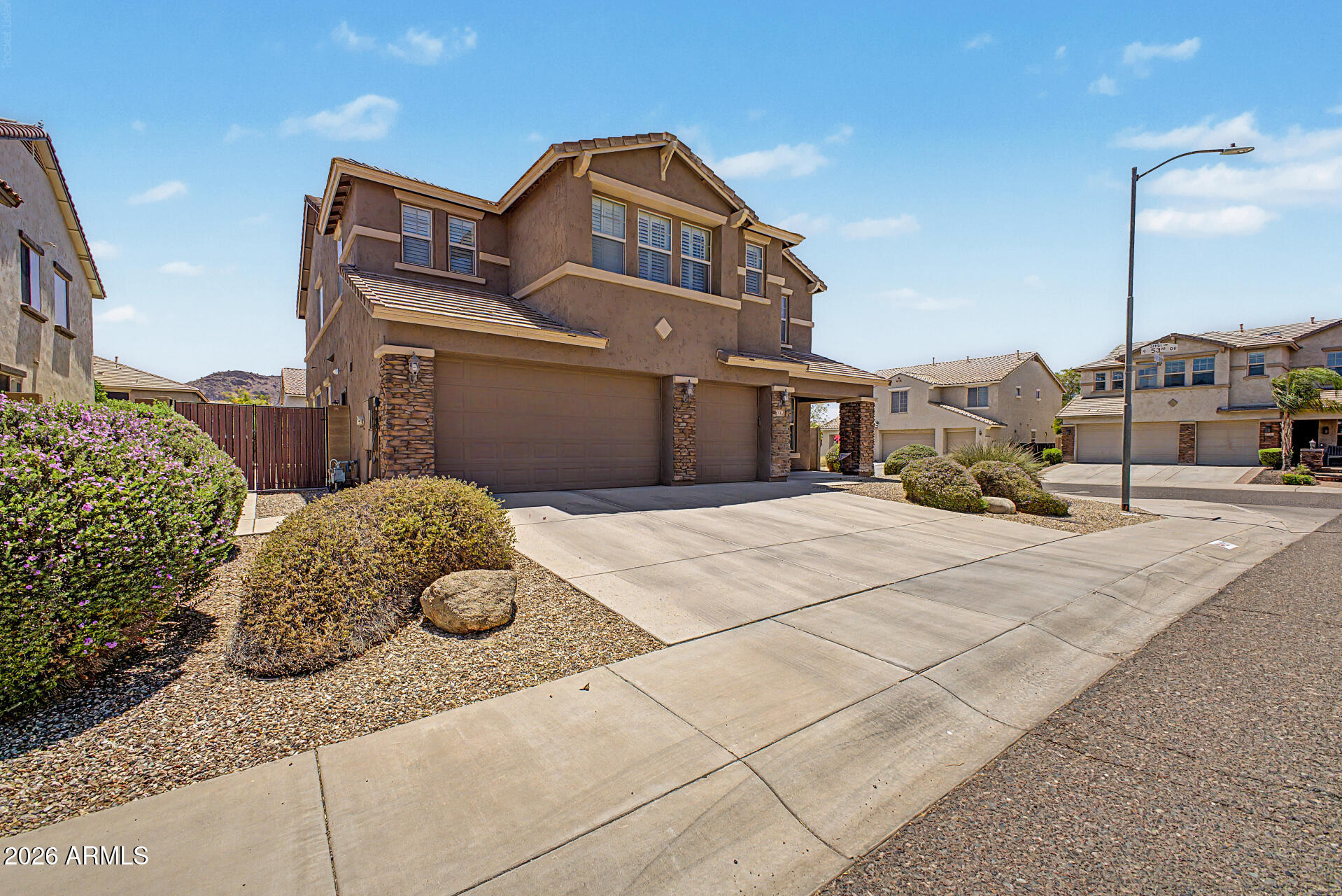 5317 W BUCKHORN Trail