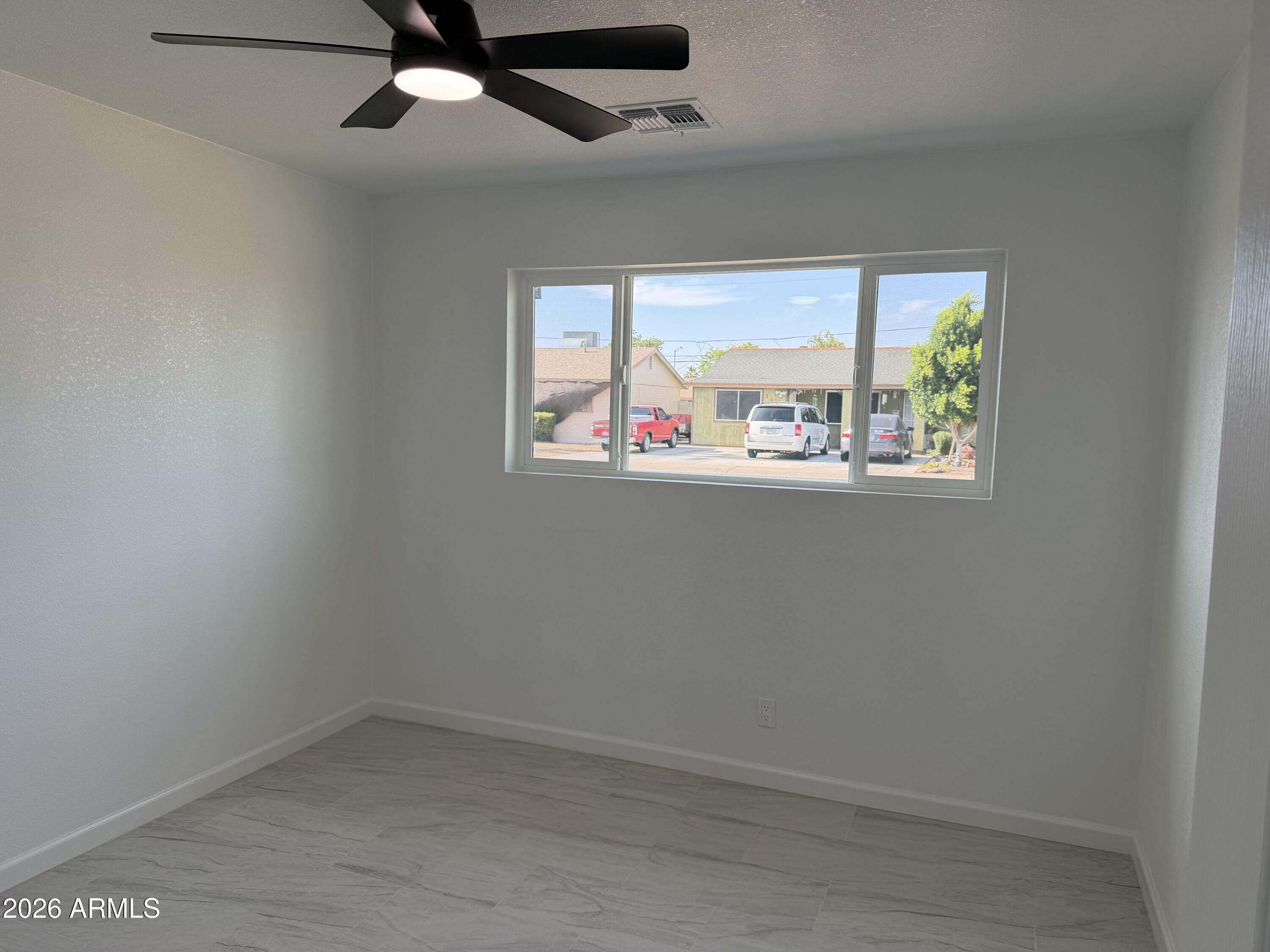 3107 W CORRINE Drive