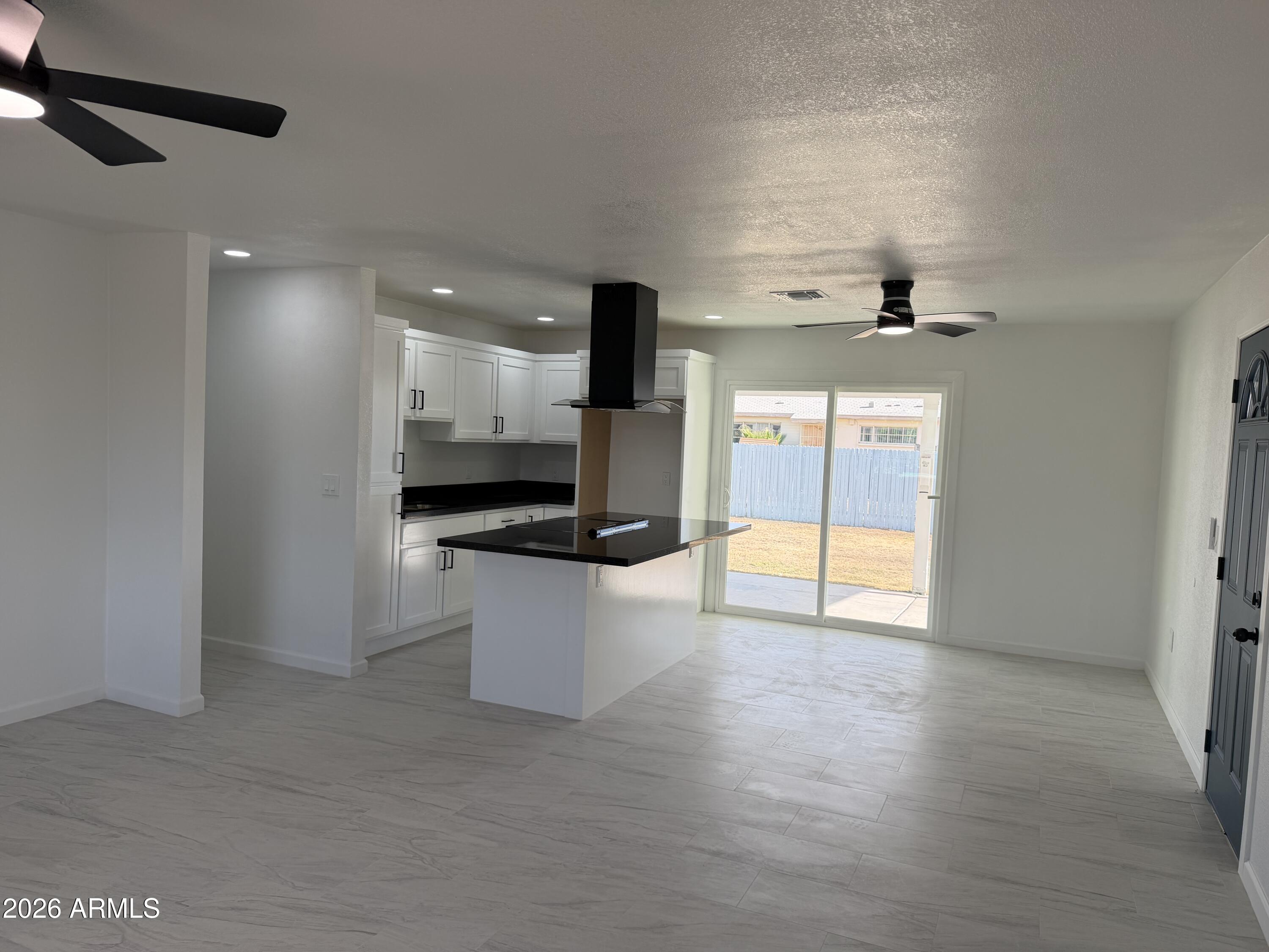 3107 W CORRINE Drive