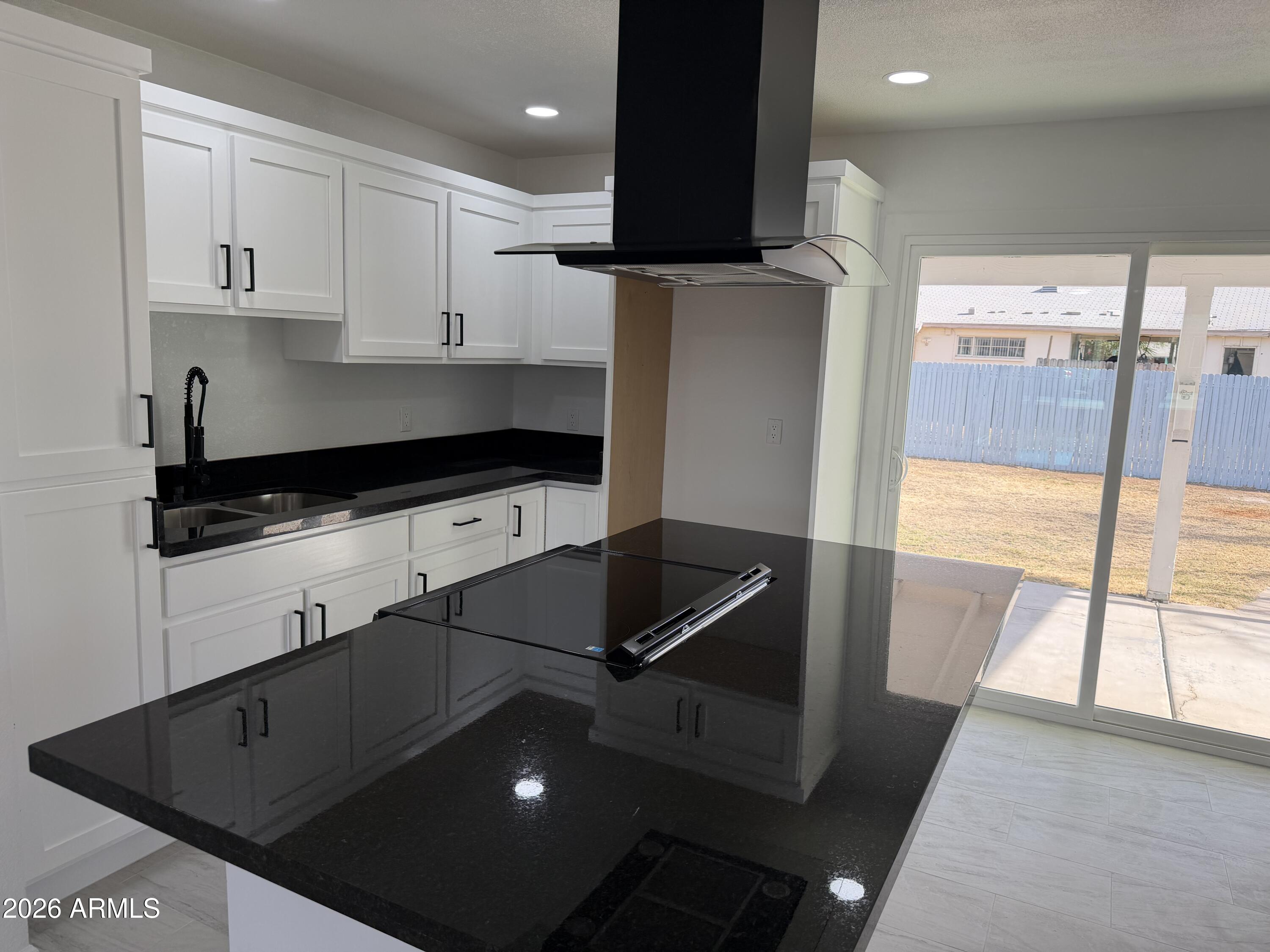 3107 W CORRINE Drive