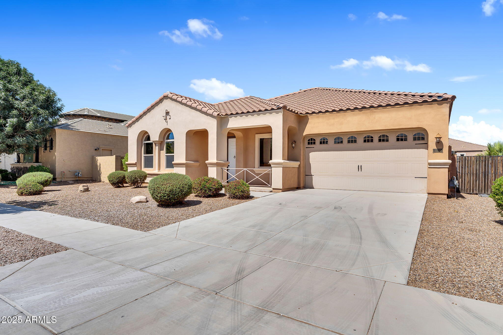 Homes for Sale in Queen Creek Arizona 1 22212 E VIA DEL ORO --