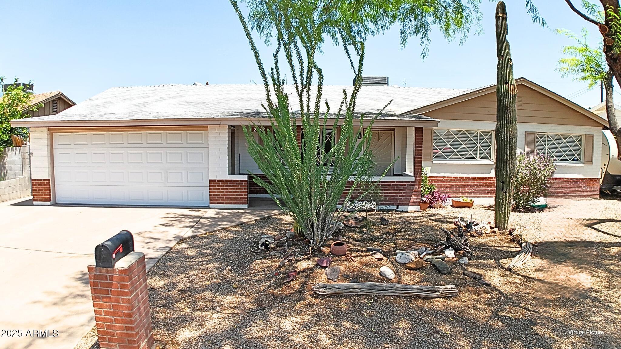 2432 W ECHO Lane