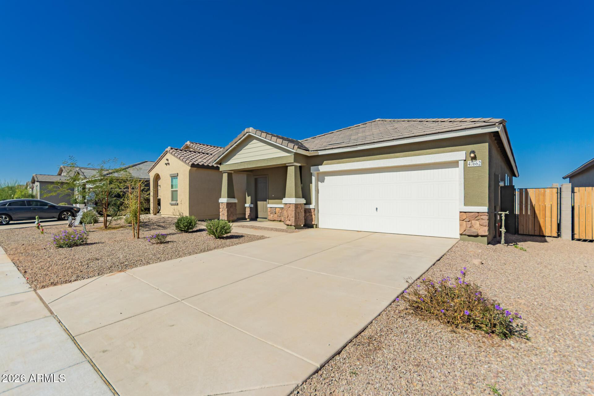 47662 W Mellen Lane