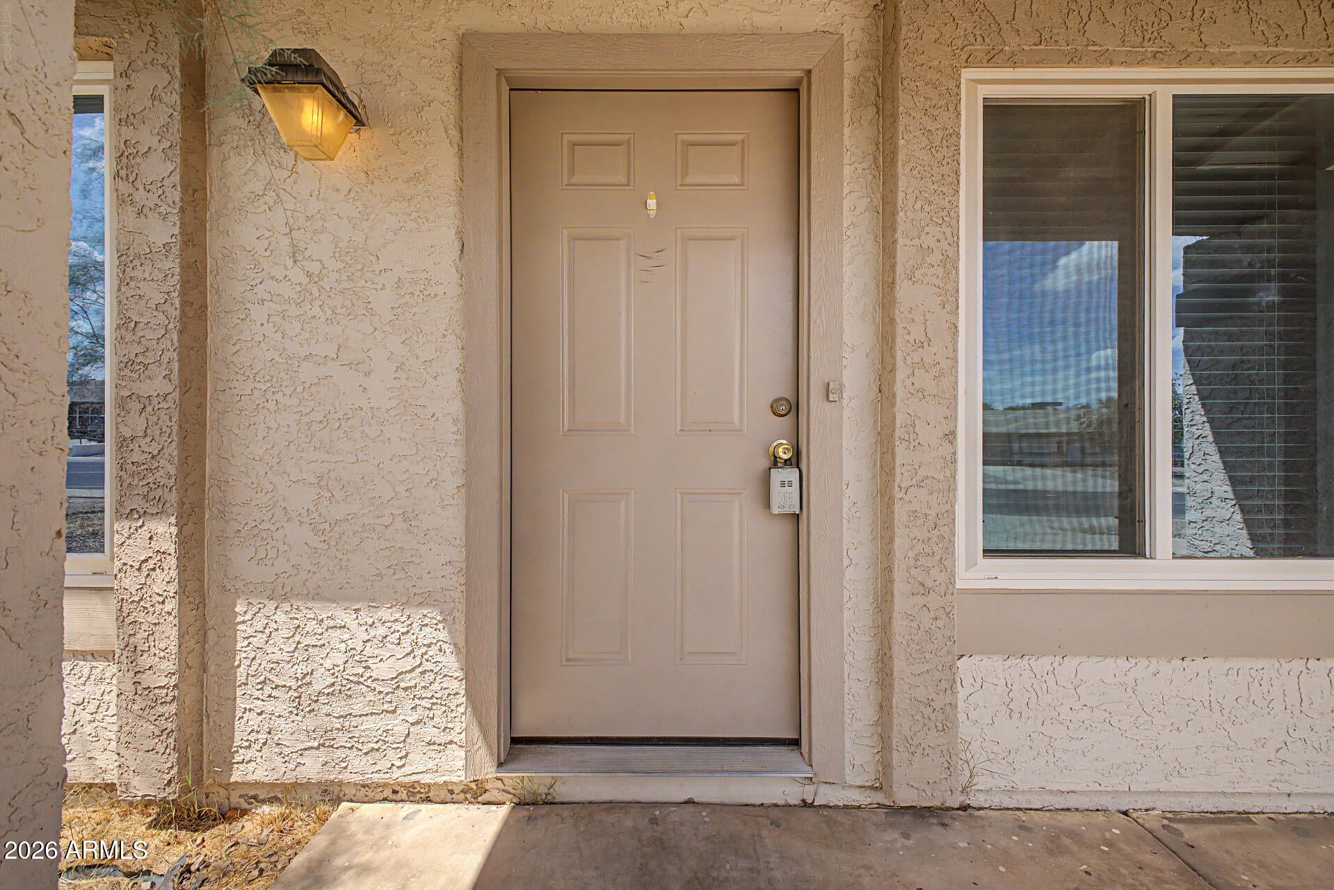 932 W Libra Drive