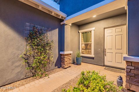 Single Family Residence in Phoenix AZ 3119 CAT BALUE Drive 3.jpg