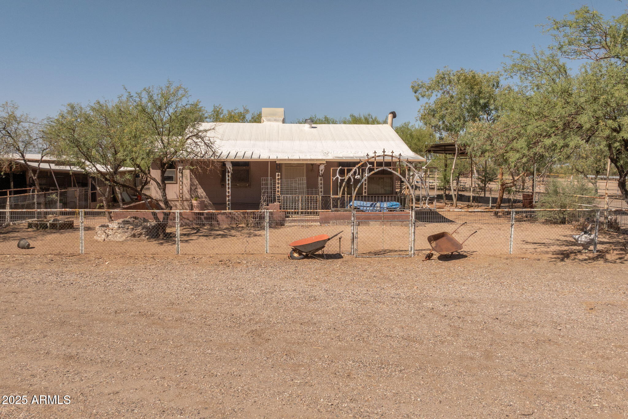 Homes 2 15775 E US 60 Highway