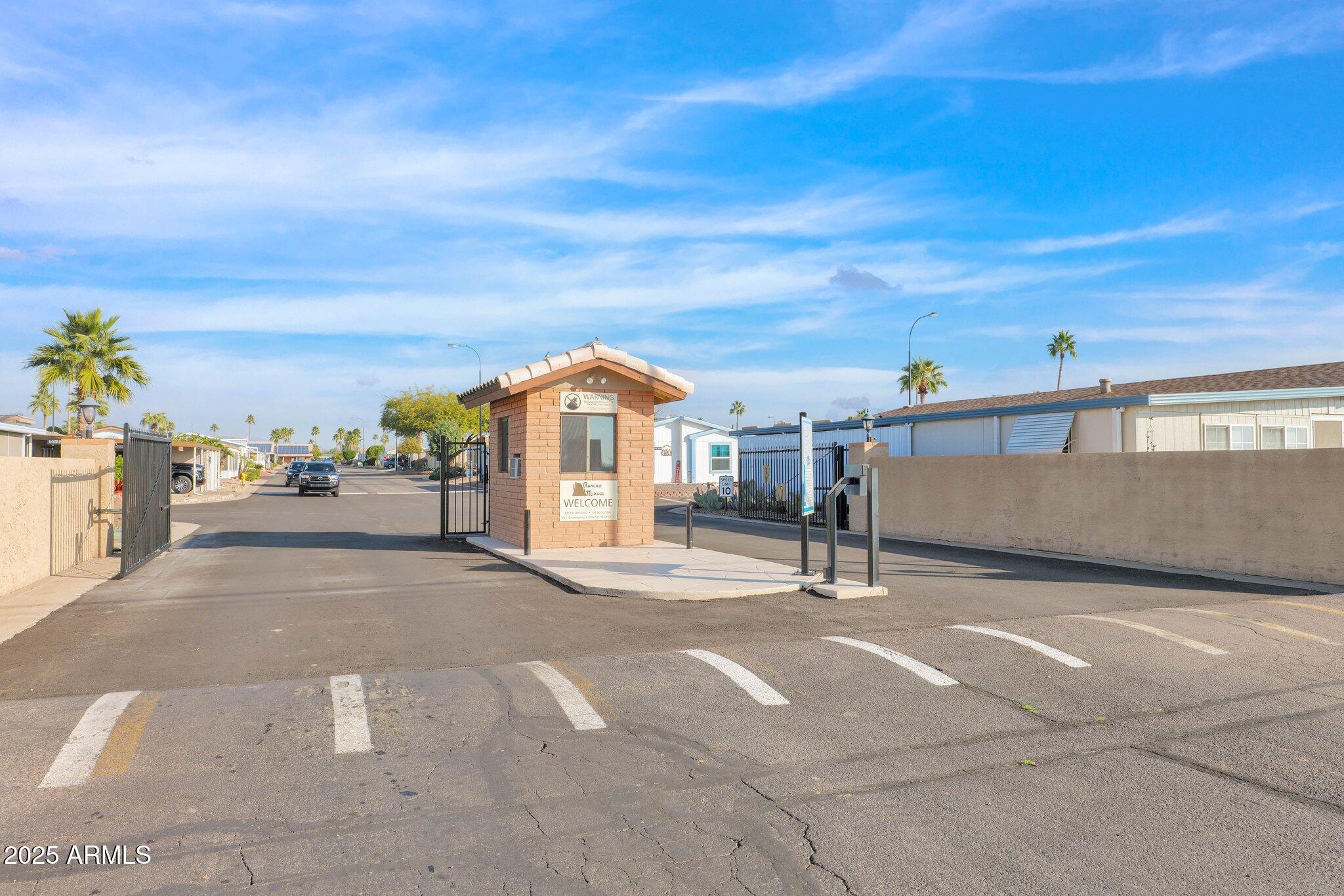 Apache Junction, Arizona 85119, United States, 3 Bedrooms Bedrooms, ,2 BathroomsBathrooms,Residential,Pending,121112