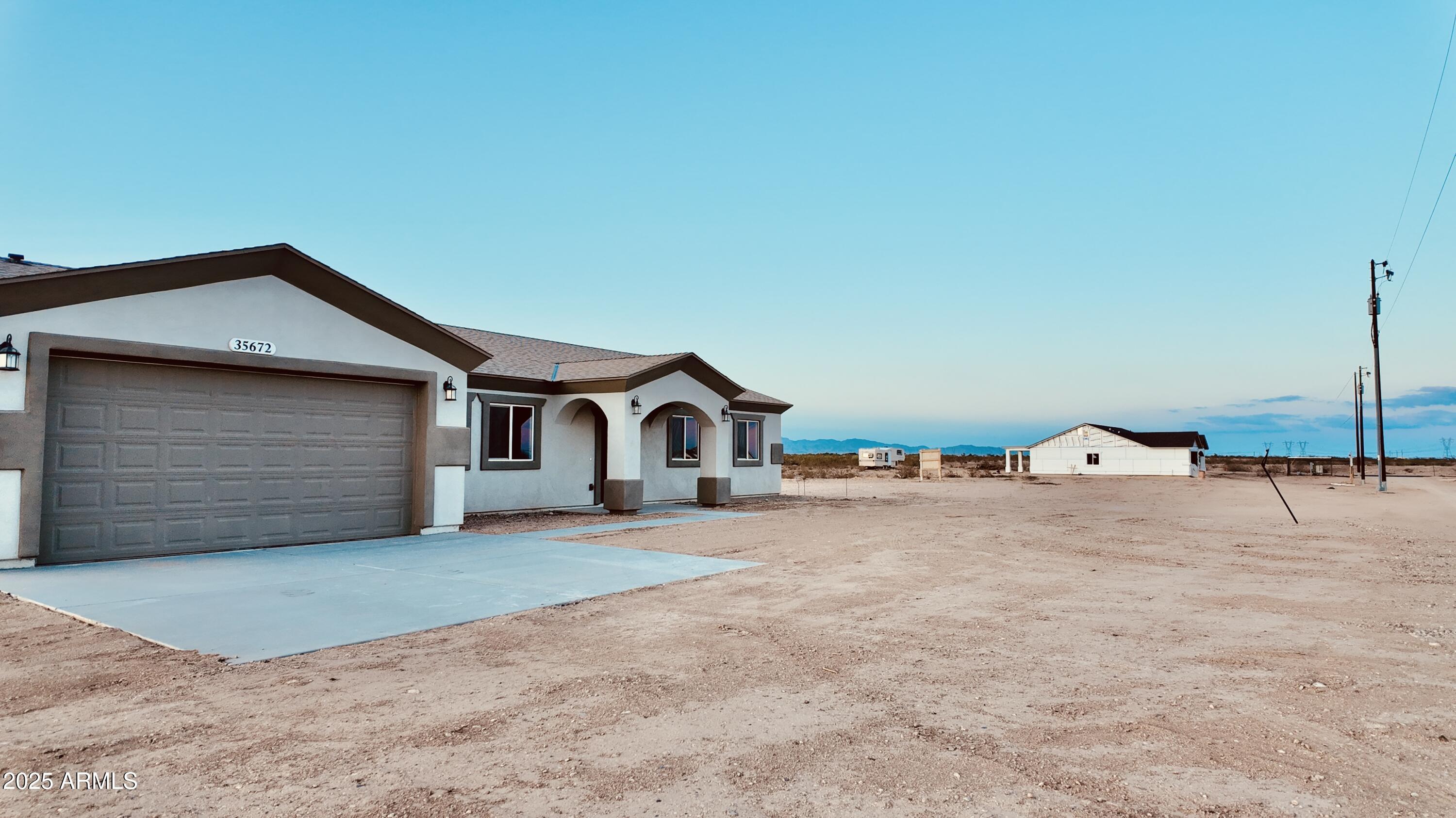 Search Homes 2 35672 W Chipman Road