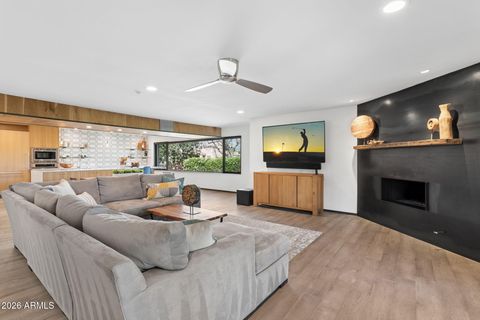 Photo of 46 W Tam Oshanter Drive, Phoenix, AZ 85023 (MLS # 7005674)