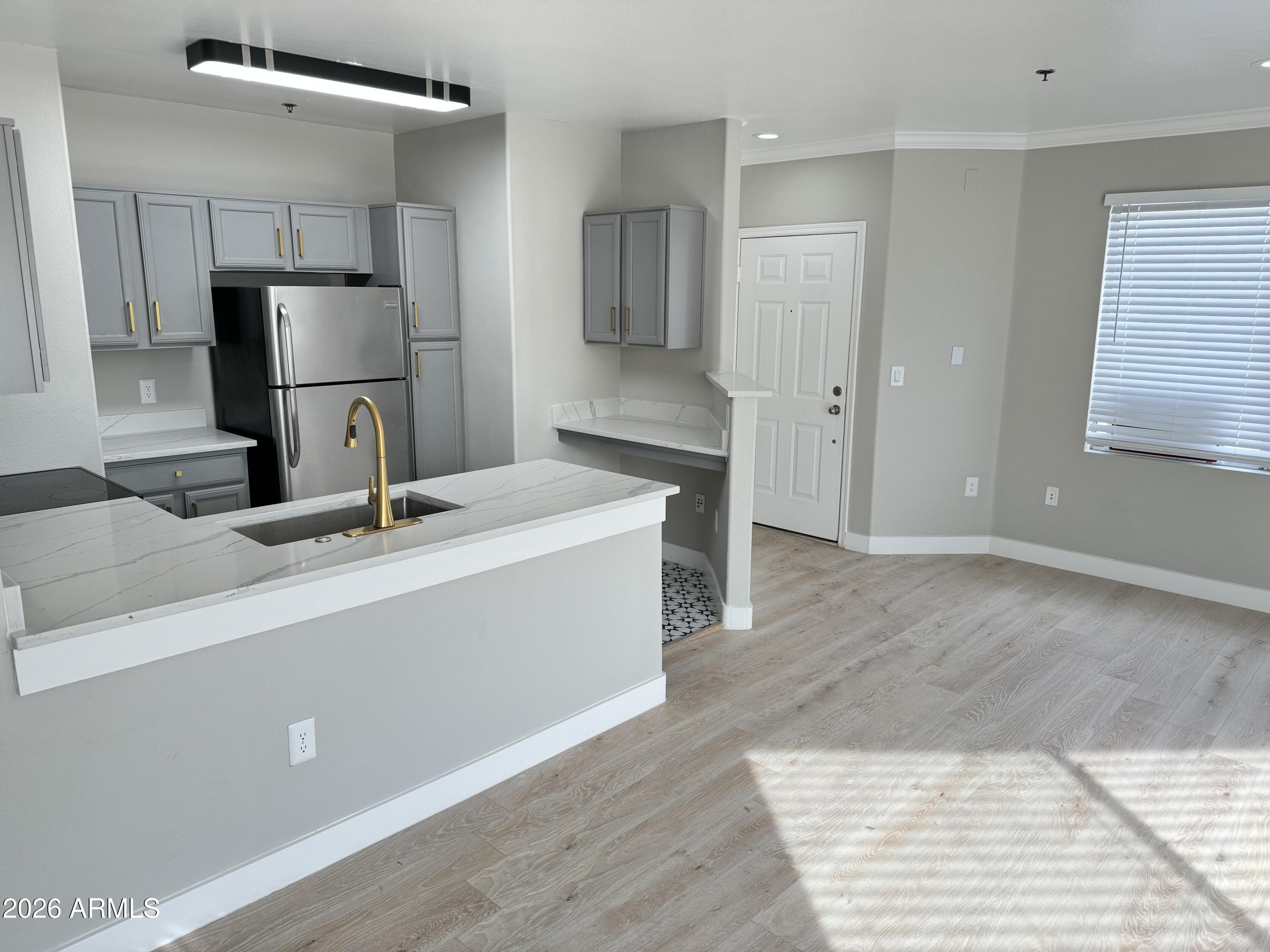 2134 E BROADWAY Road 2065