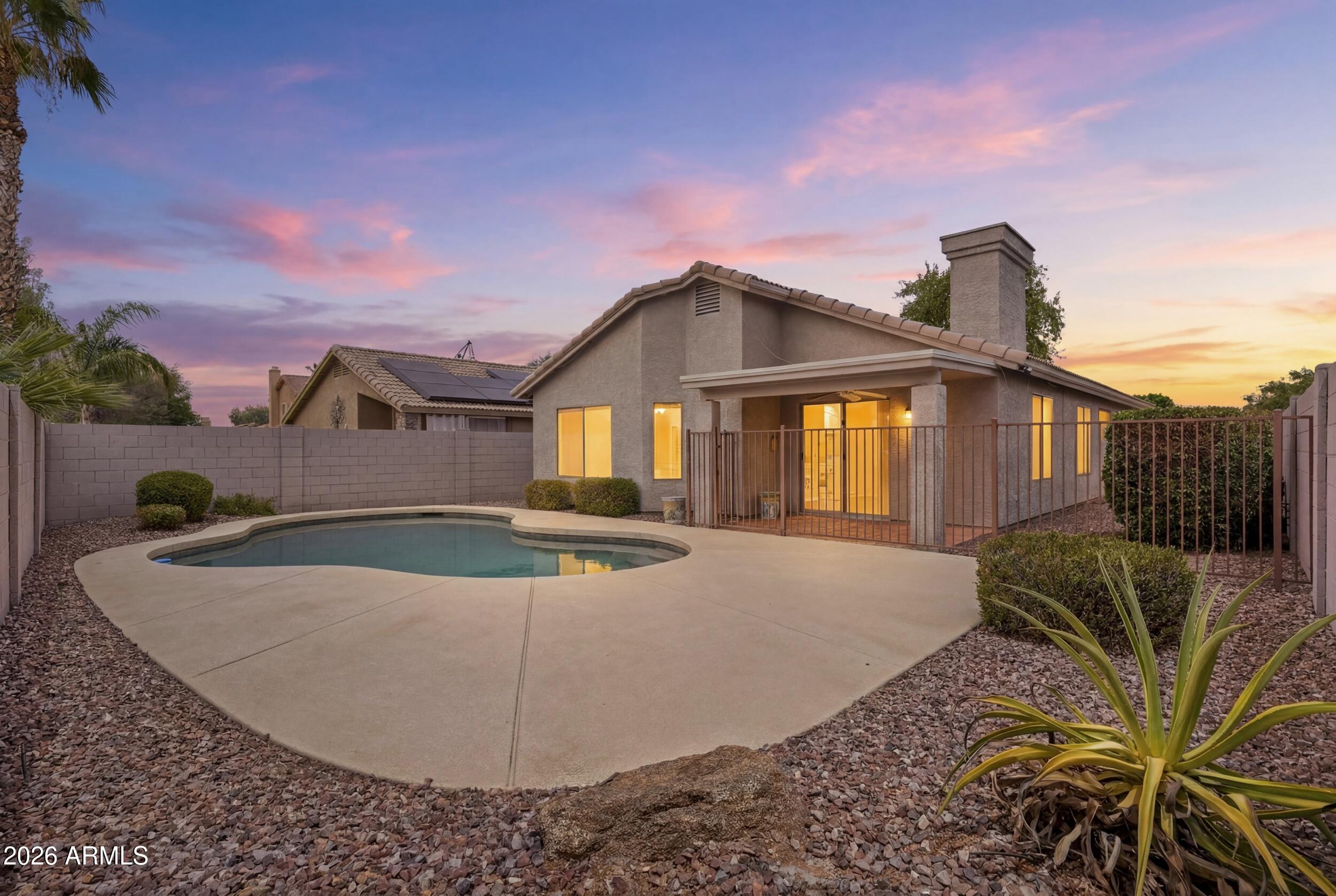 3407 E WAHALLA Lane