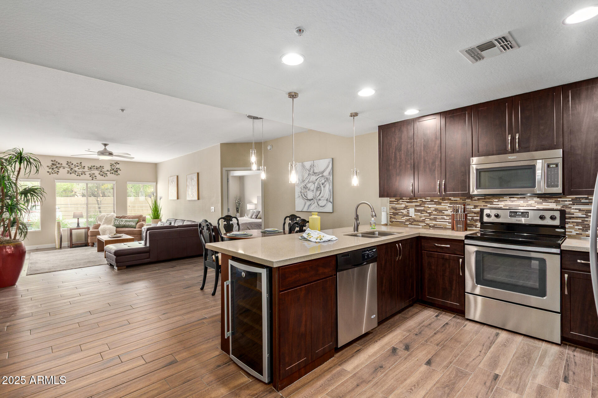 5450 E DEER VALLEY Drive 1195