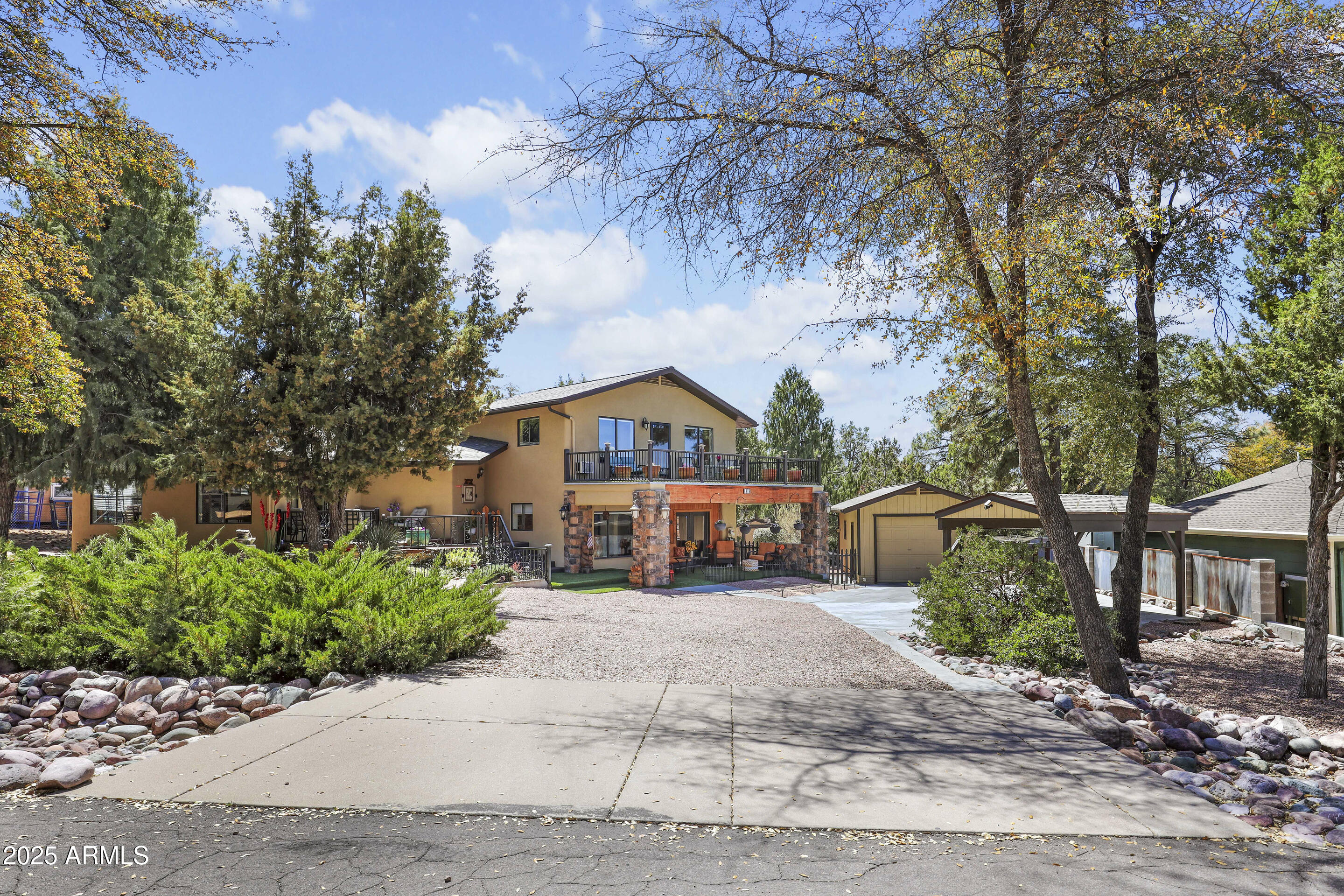 1418 N SUNSET Drive