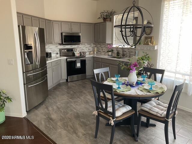 525 S Camino de Encanto --