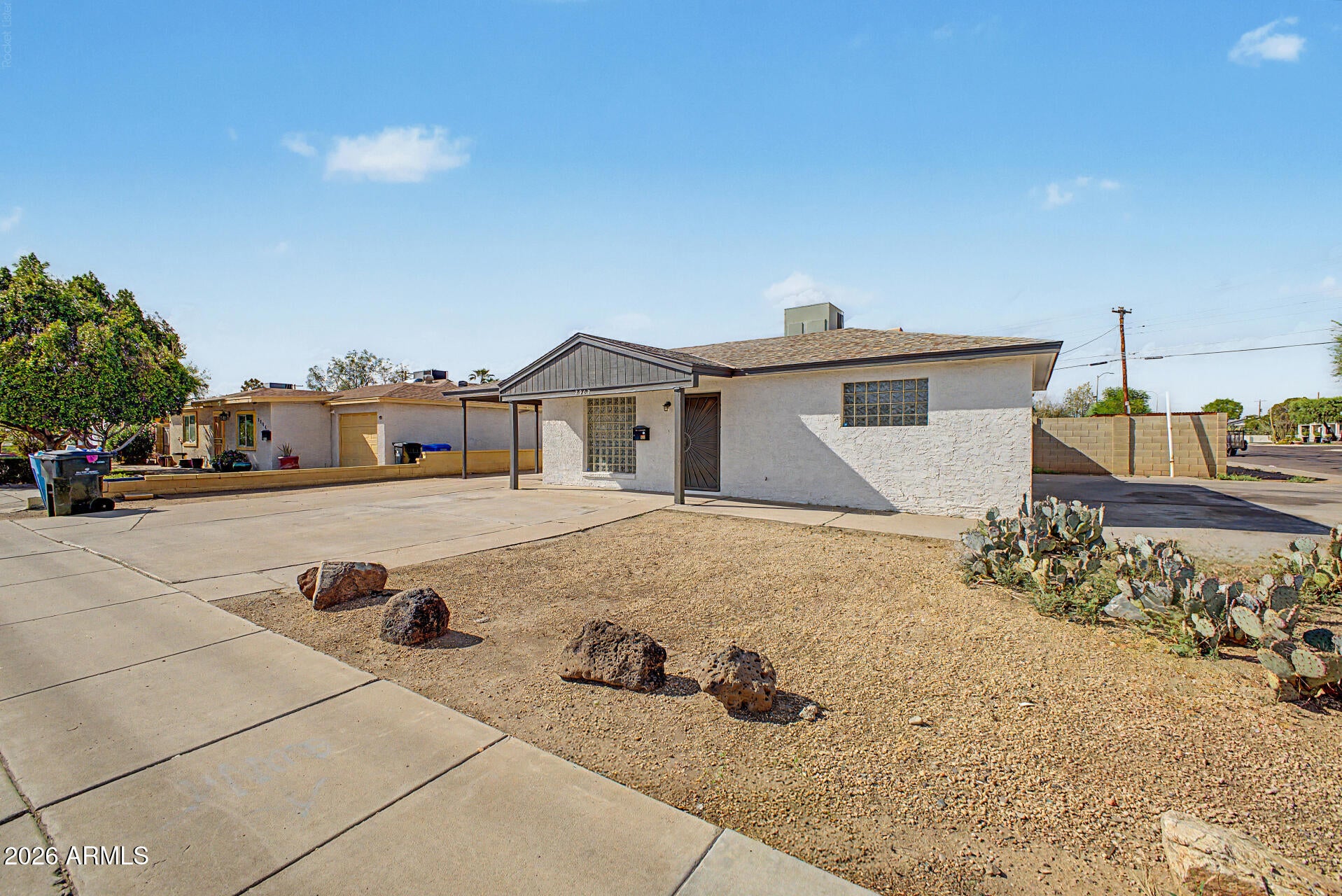 2902 W NORTHERN Avenue