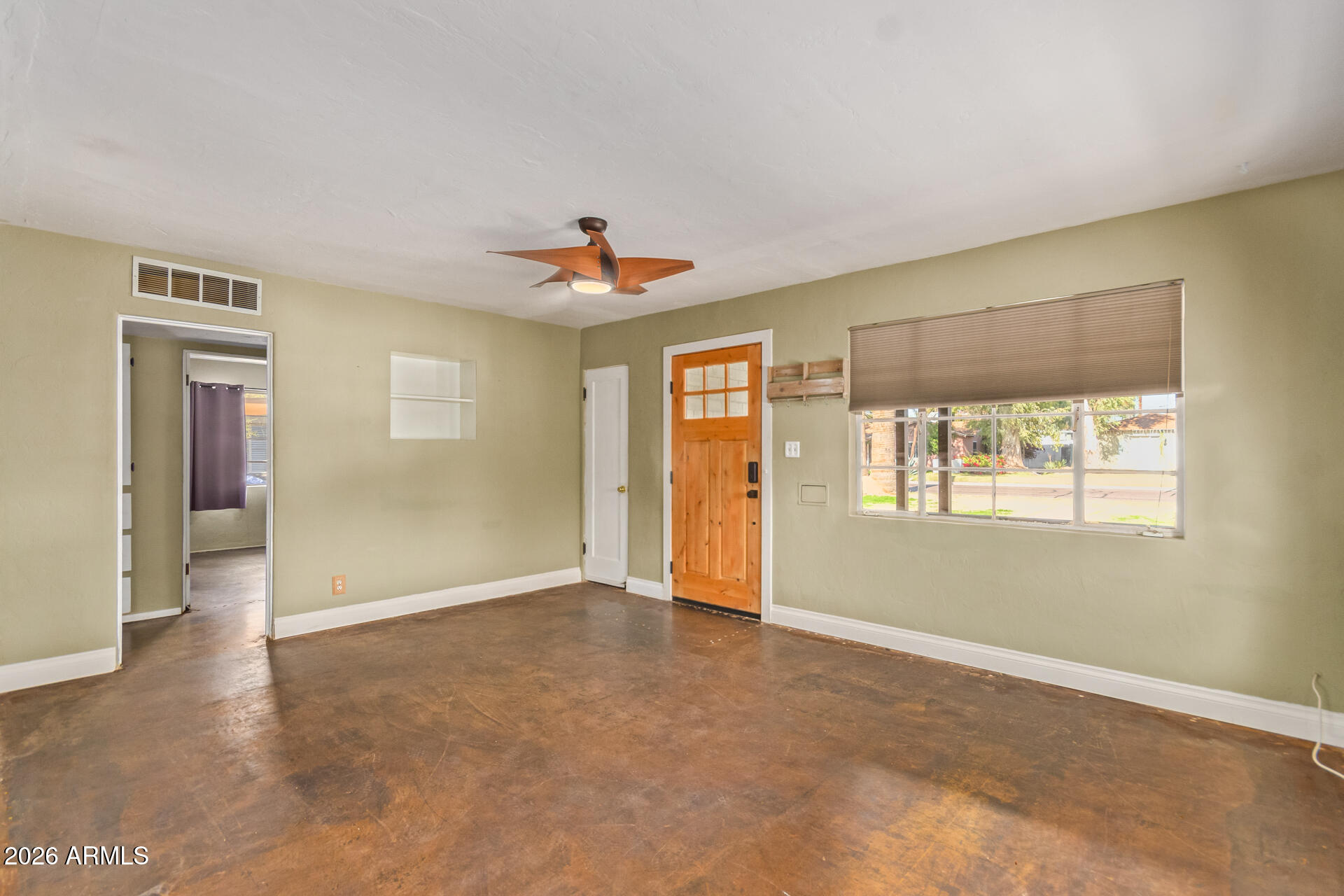 2945 E MULBERRY Drive