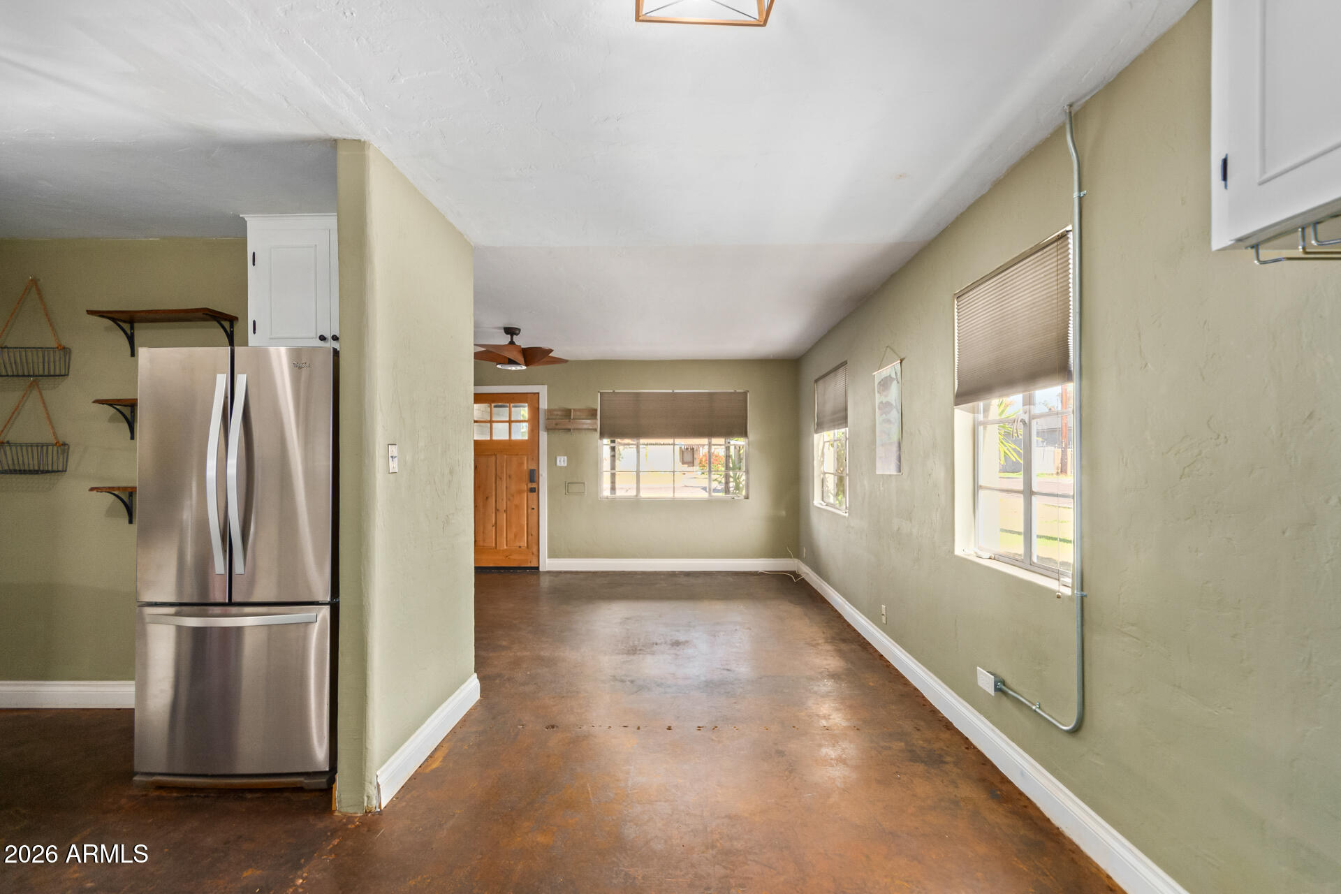 2945 E MULBERRY Drive