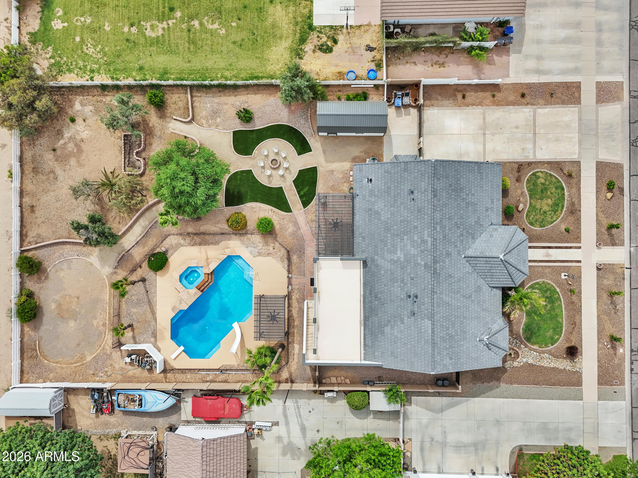 ARROYO DE LA REINA - Residential