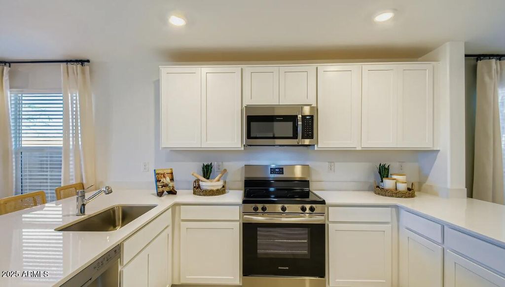 Photo of 17480 N Del Mar Avenue, Maricopa, AZ 85138 (MLS # 6949234)