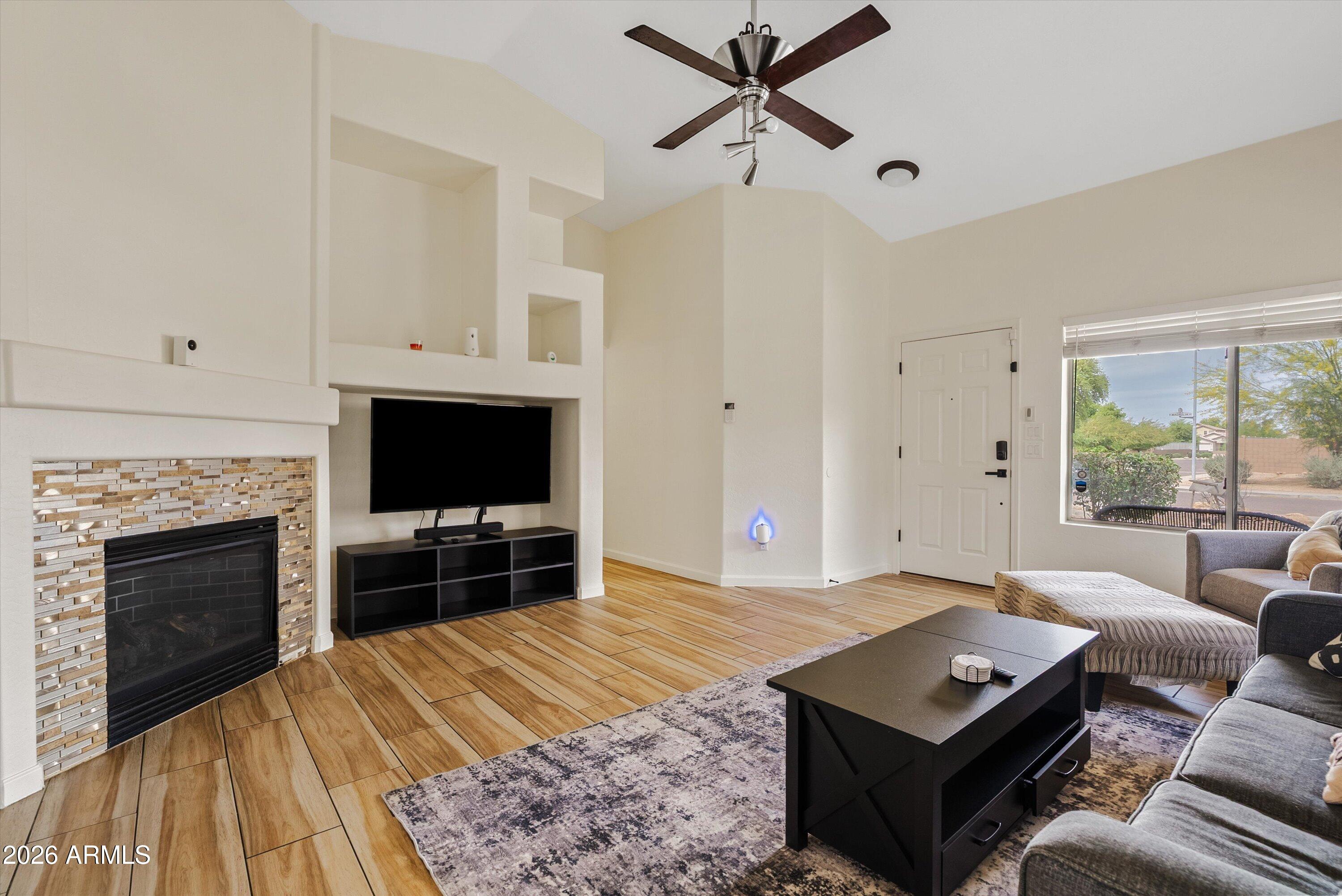 6425 W MAGNOLIA Street