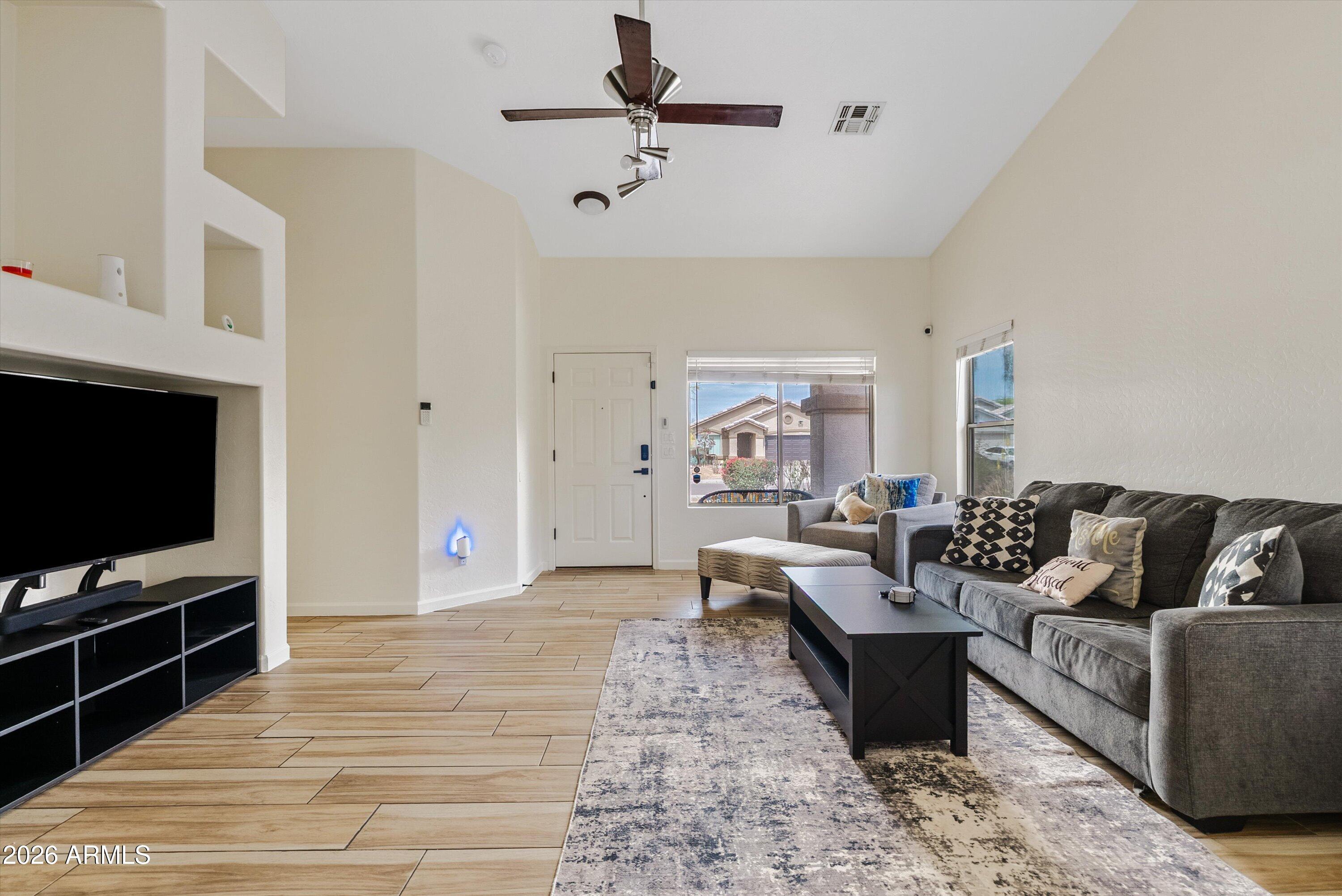 6425 W MAGNOLIA Street