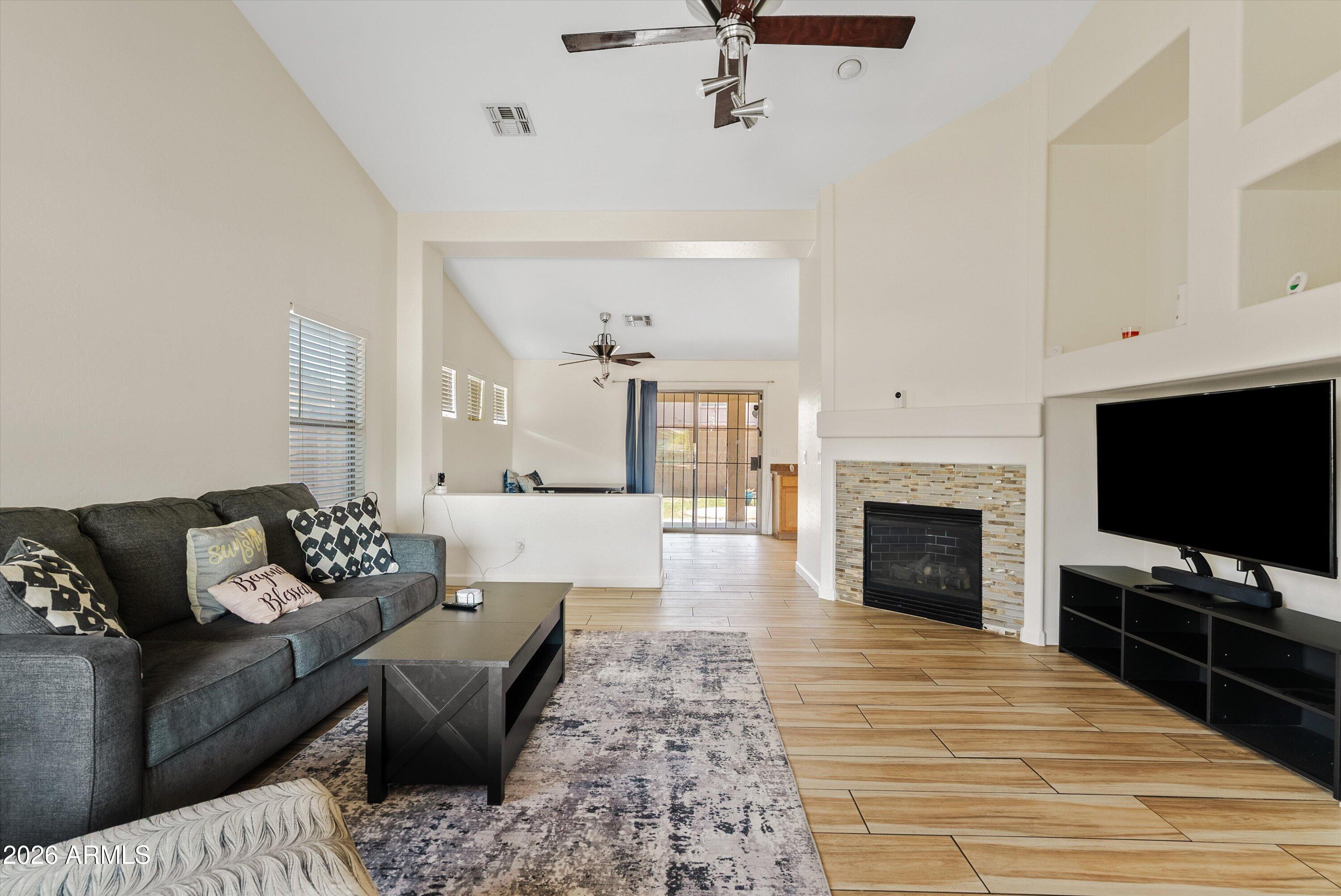 6425 W MAGNOLIA Street