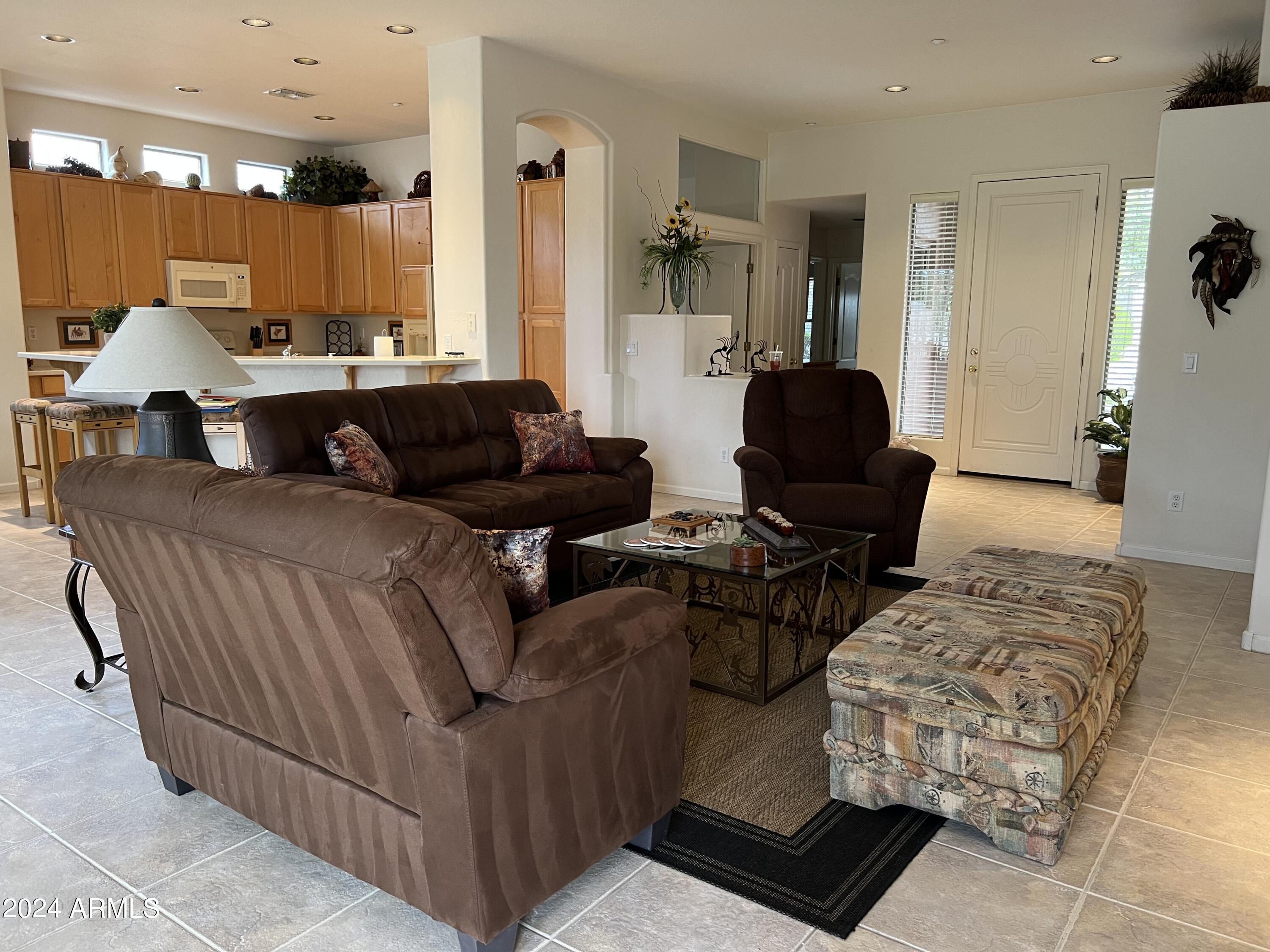 9044 N LONGFEATHER Road