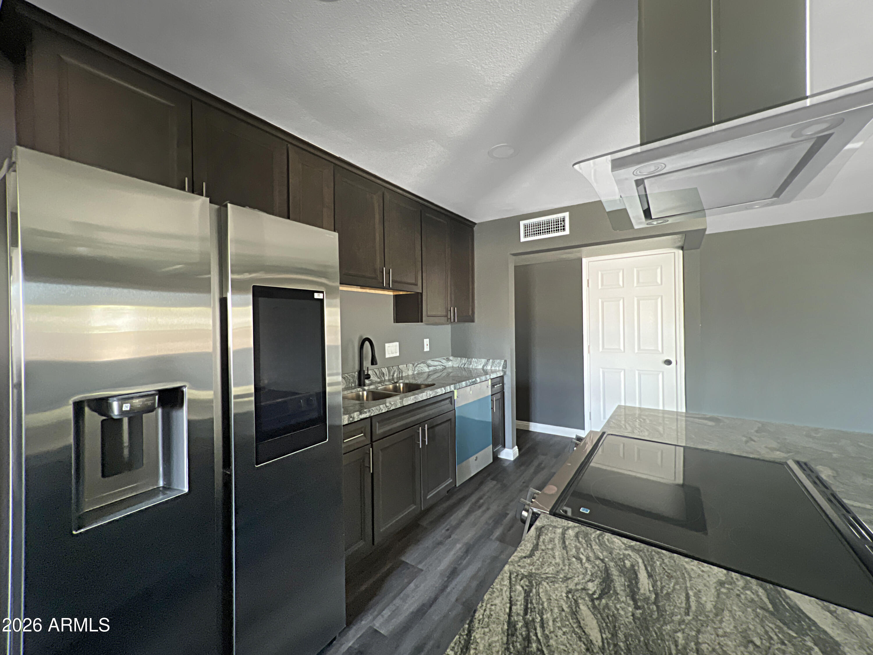 SCOTTSDALE ESTATES 7 LOTS 760-887 TR A - Residential