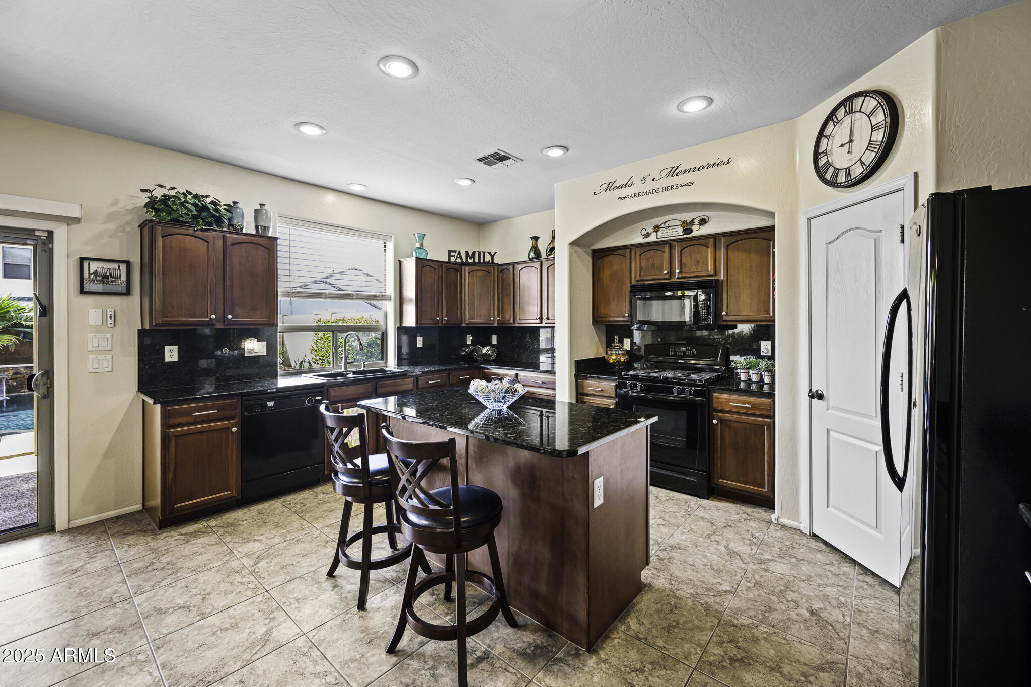 41209 W HAYDEN Drive