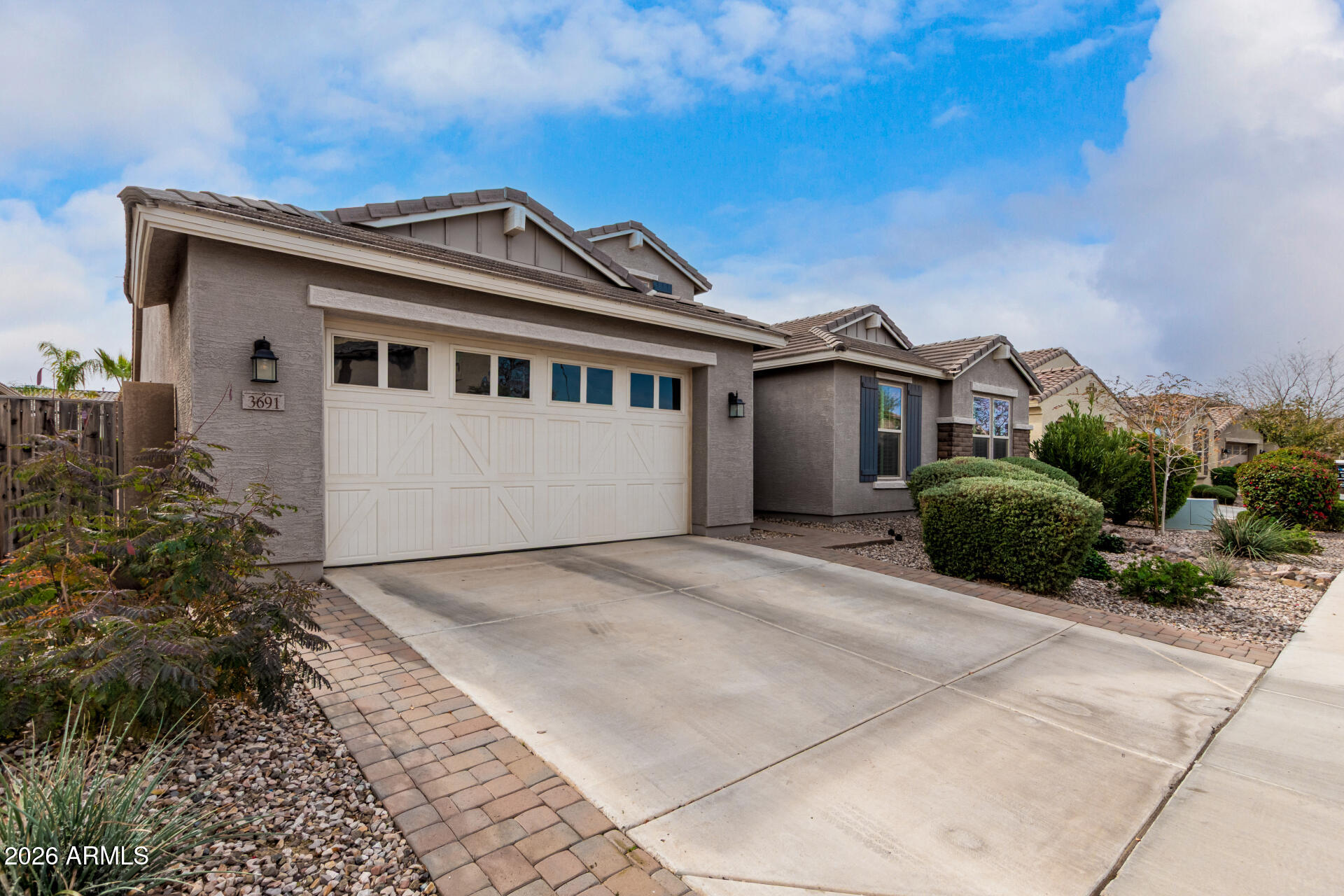 3691 E NARROWLEAF Drive