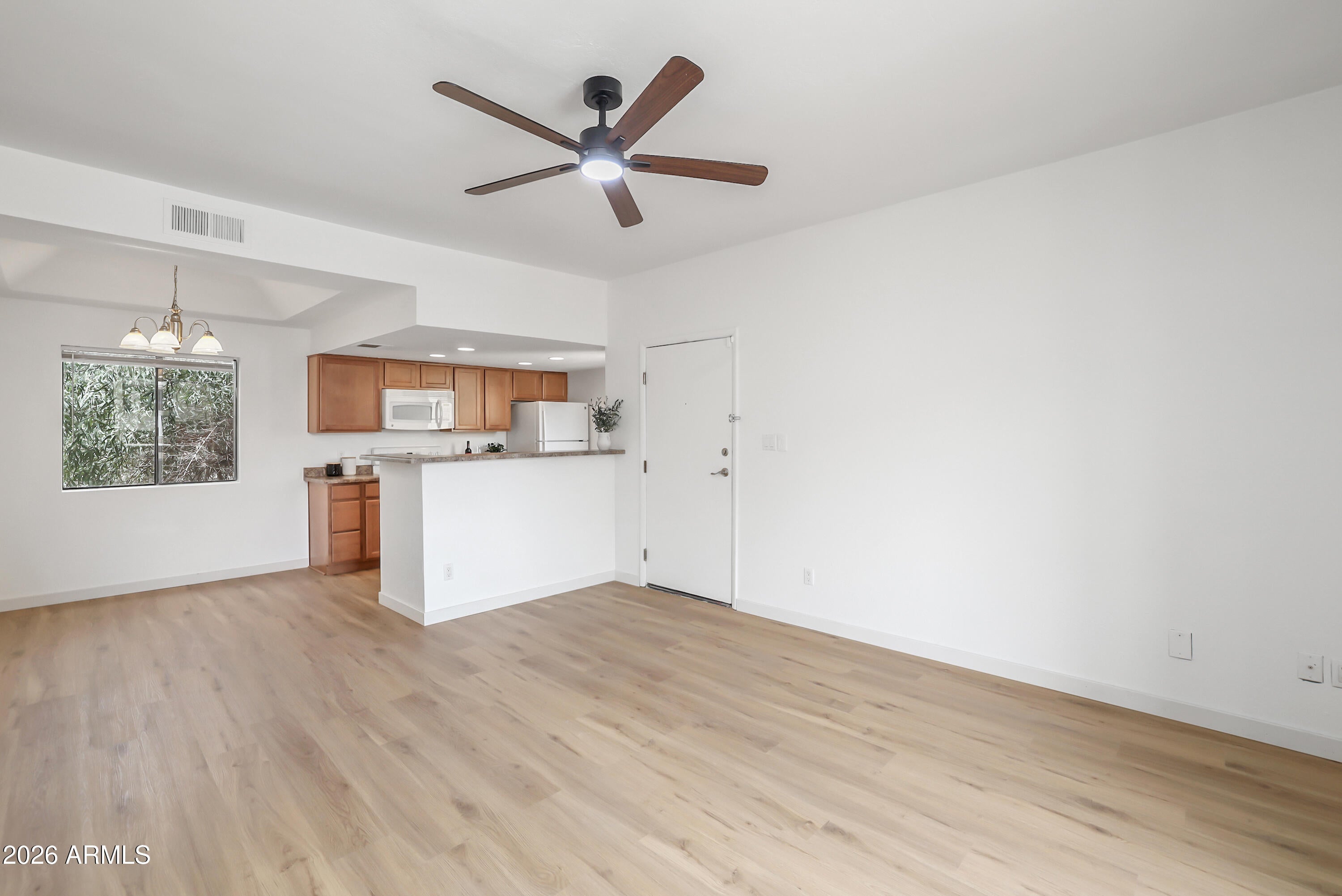 1125 E BROADWAY Road 225