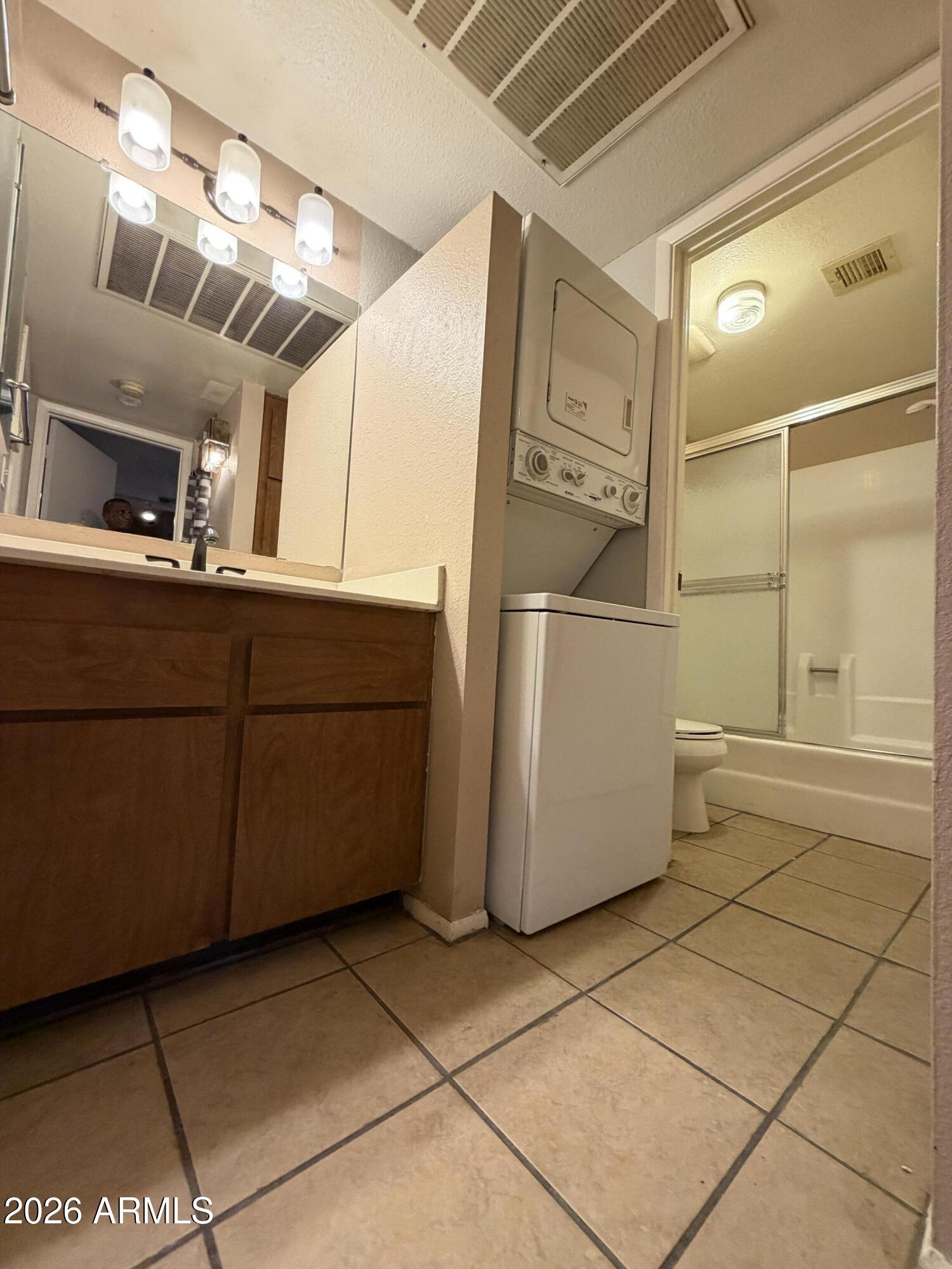 1111 E UNIVERSITY Drive 239