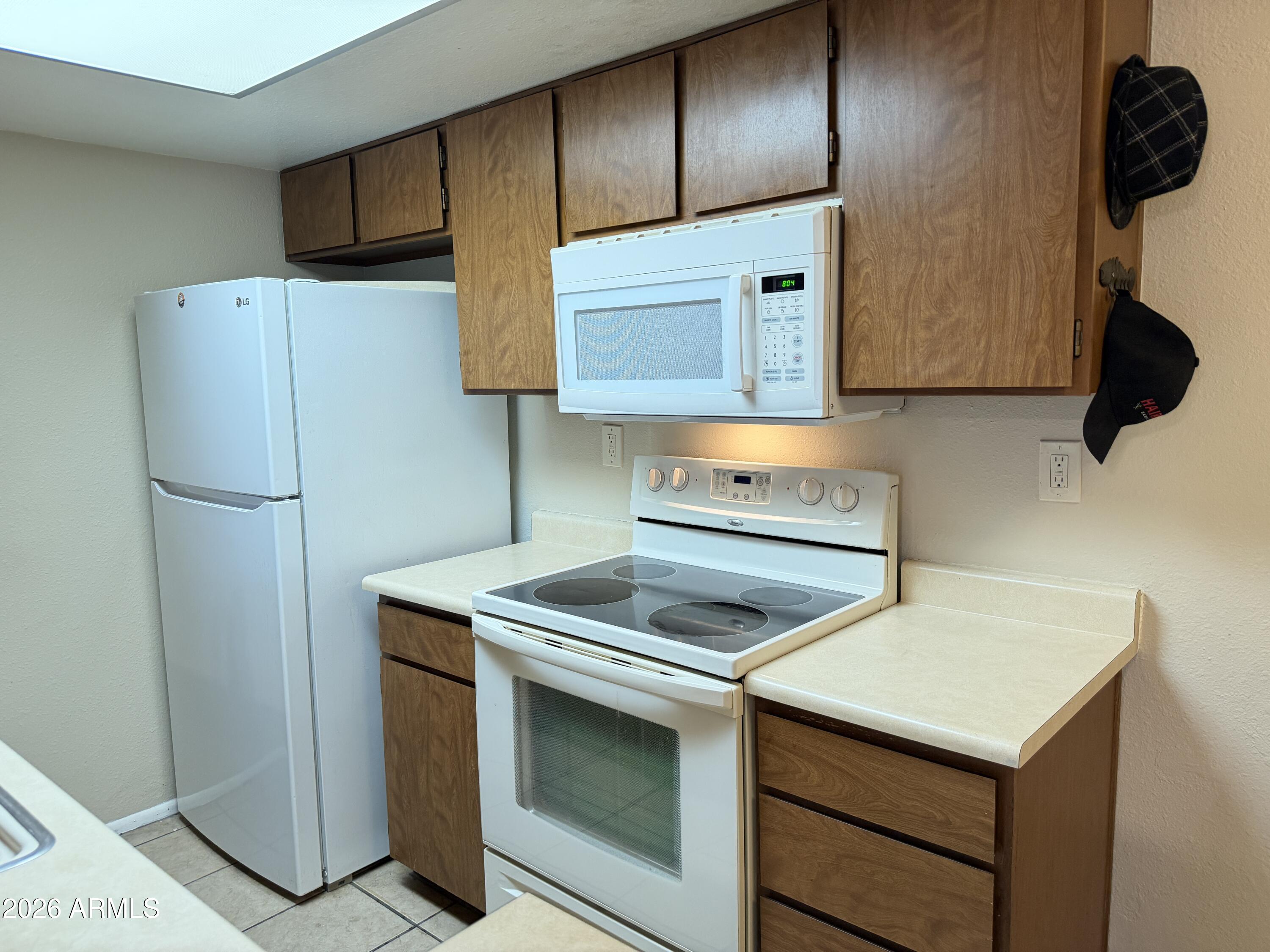 1111 E UNIVERSITY Drive 239