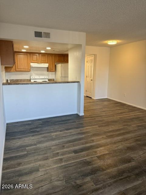 3810 N MARYVALE Parkway 1049