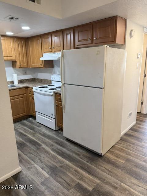 3810 N MARYVALE Parkway 1049