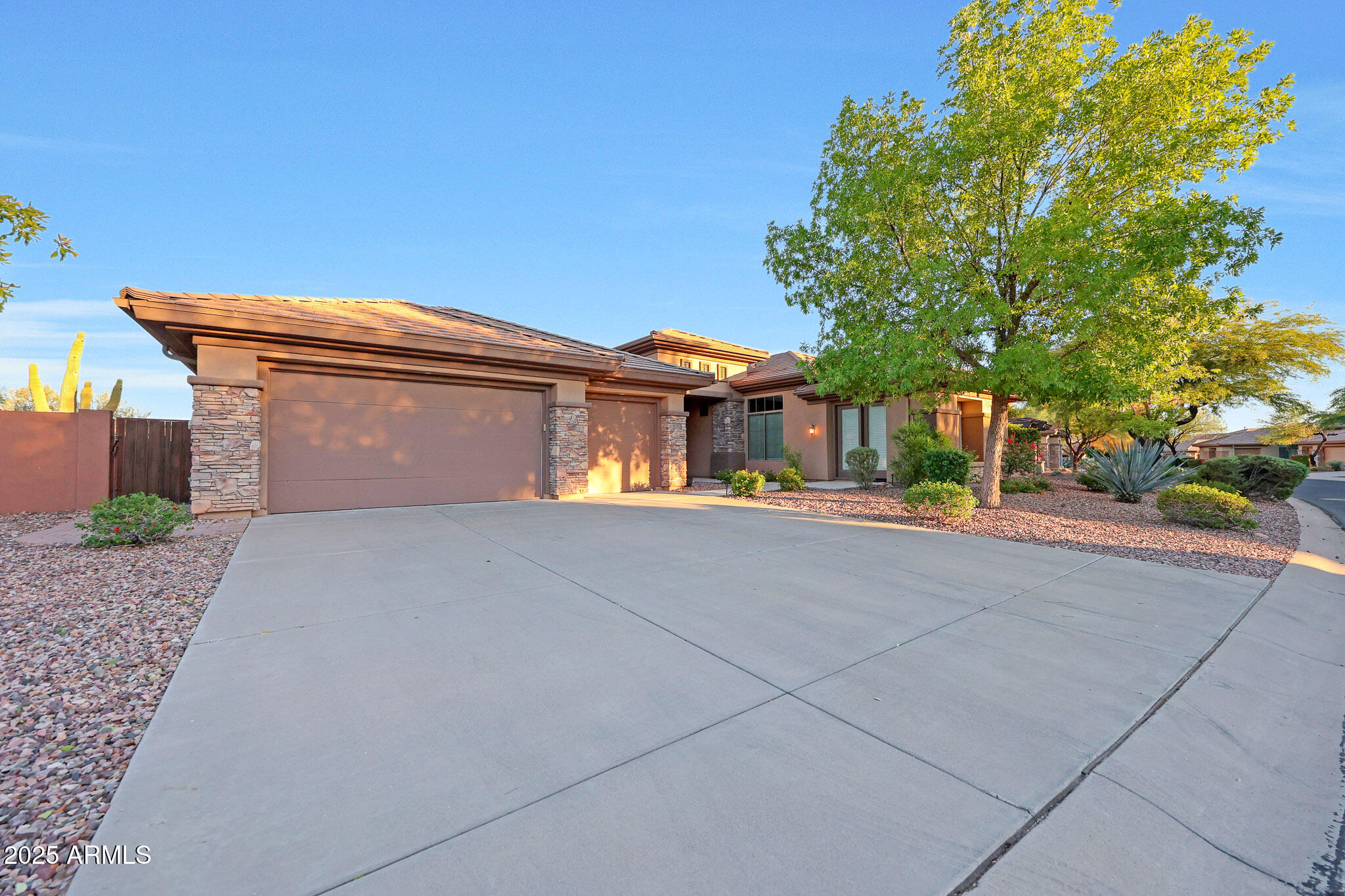40727 N BRADON Way