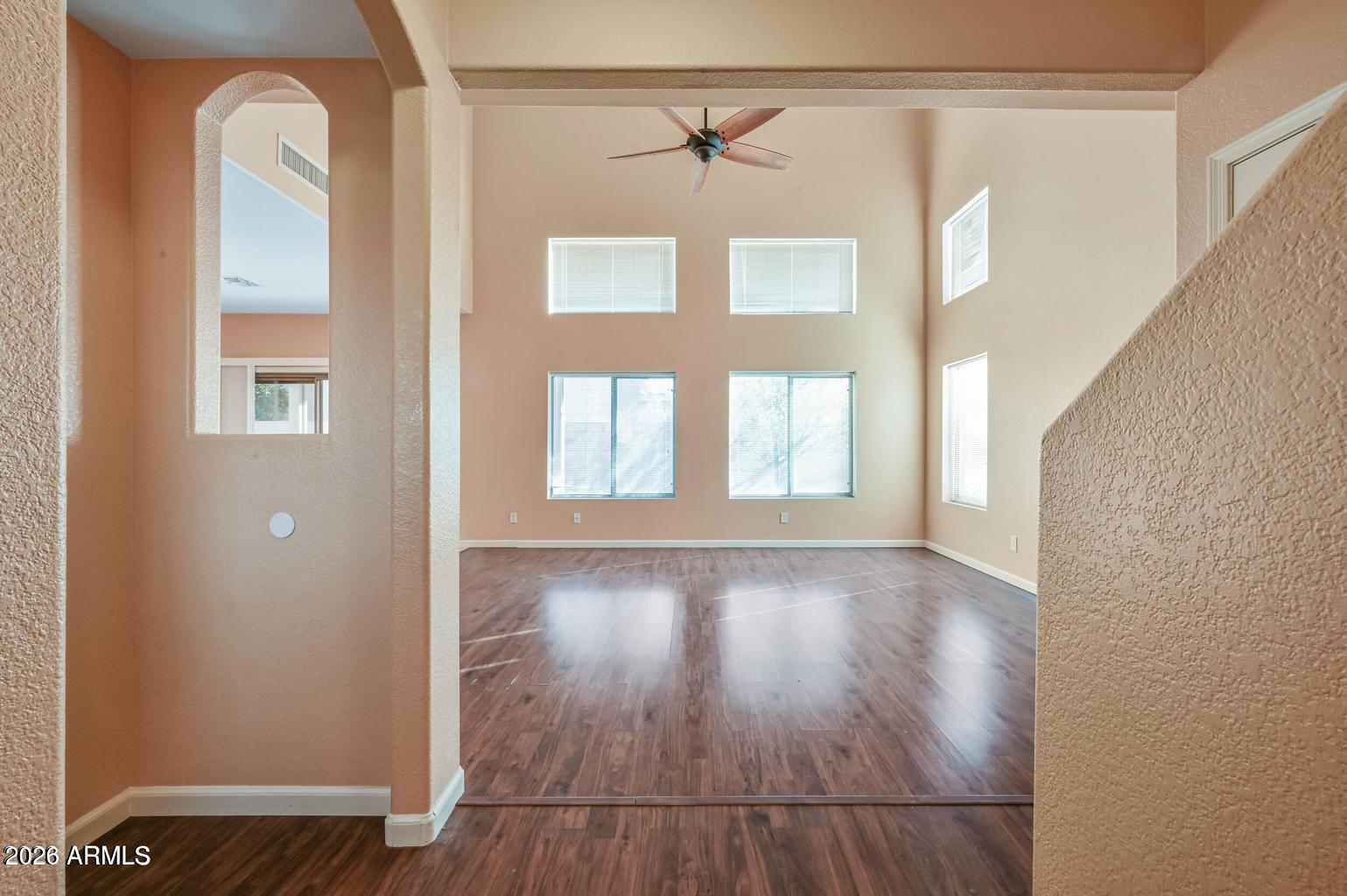 2621 E Waterview Court