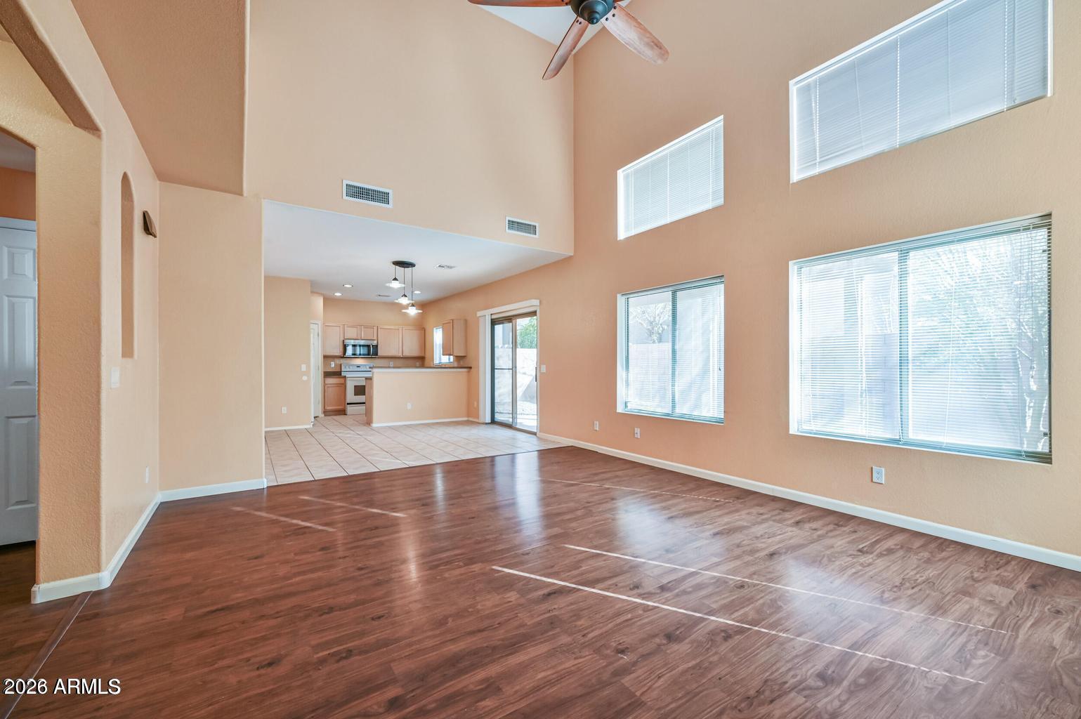 2621 E Waterview Court