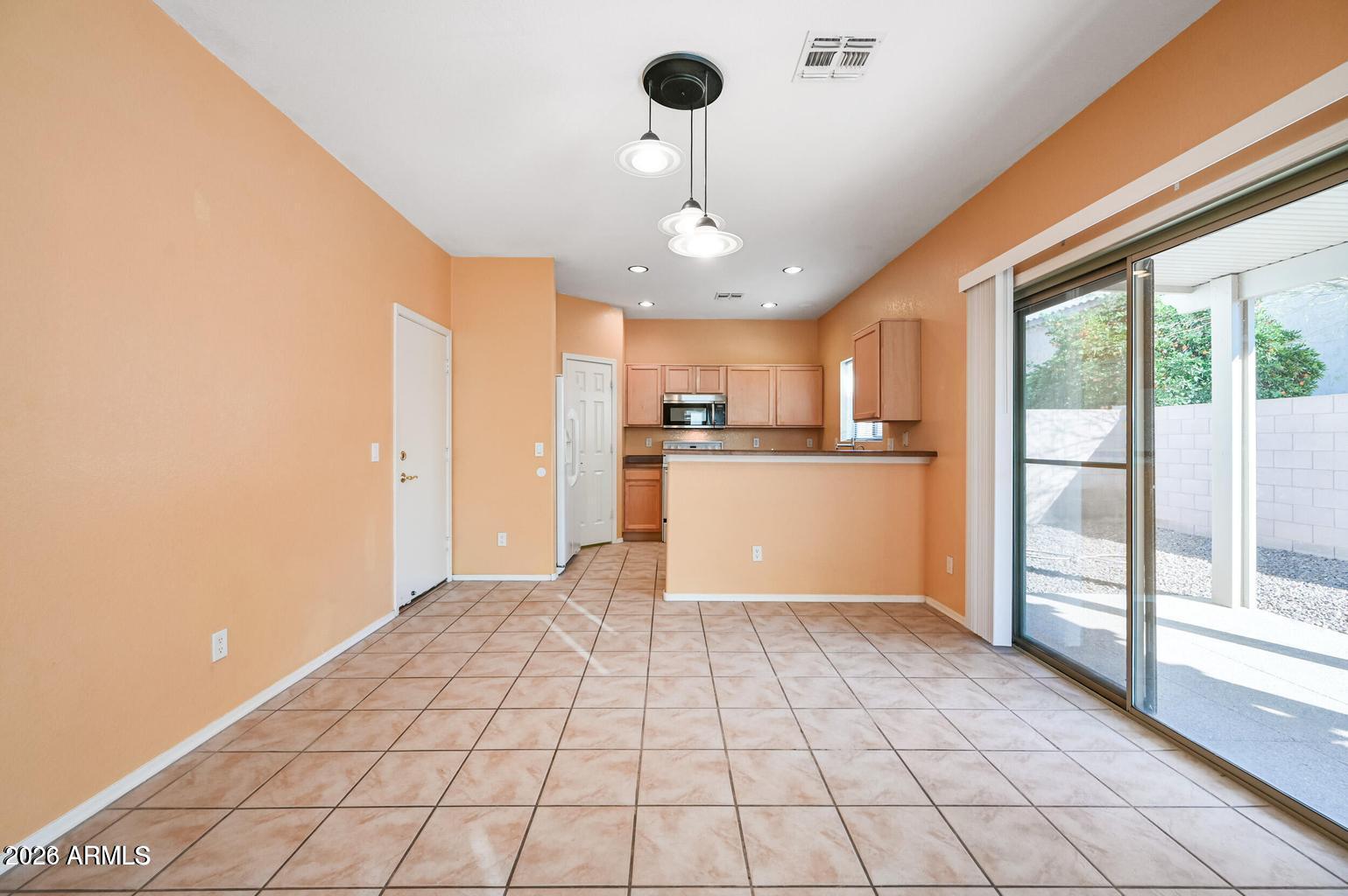 2621 E Waterview Court