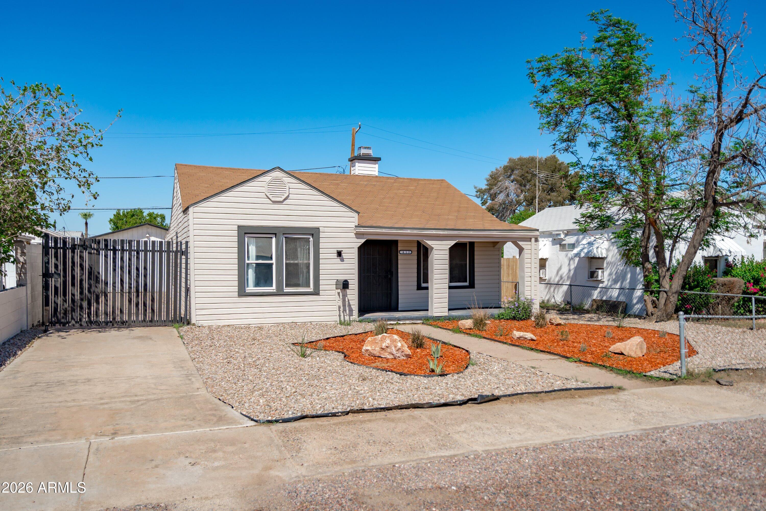 412 E ROOSEVELT Avenue