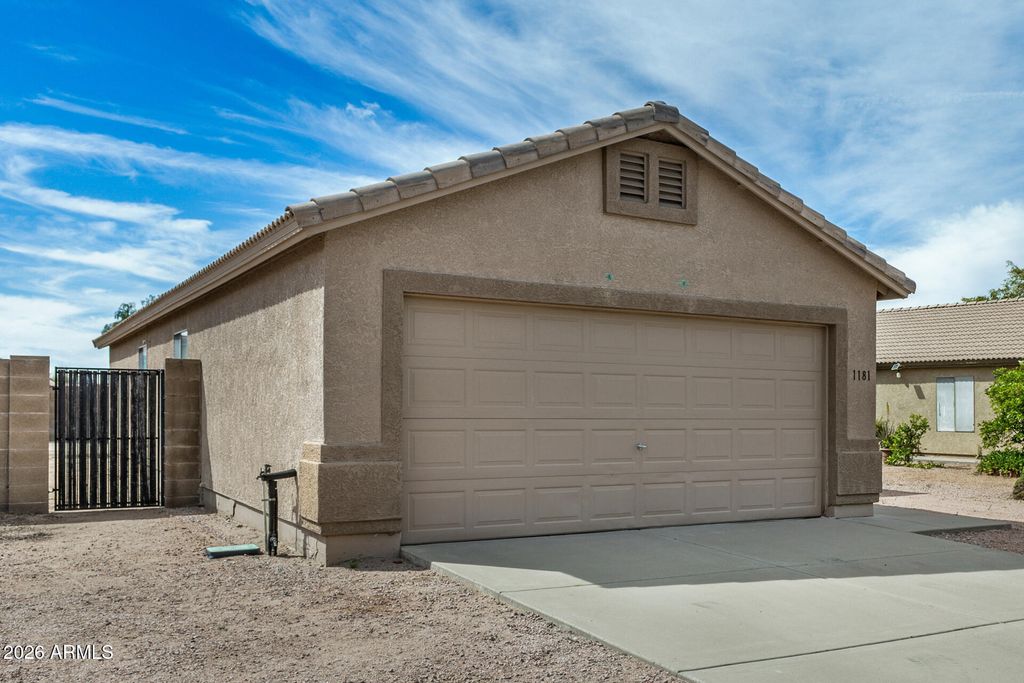 Photo of 1181 W 4th Avenue, Apache Junction, AZ 85120 (MLS # 6994483)