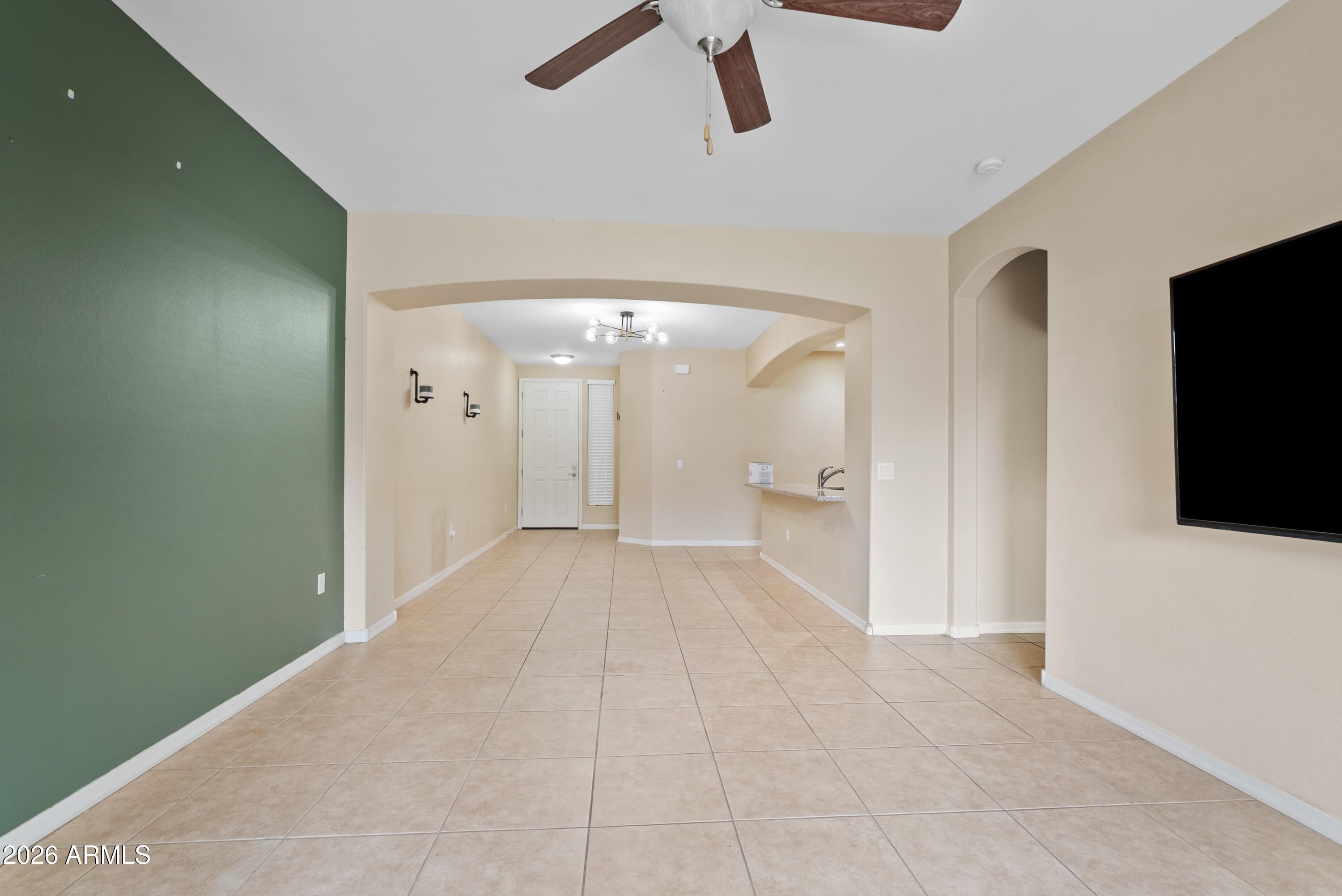 7726 E BASELINE Road 129