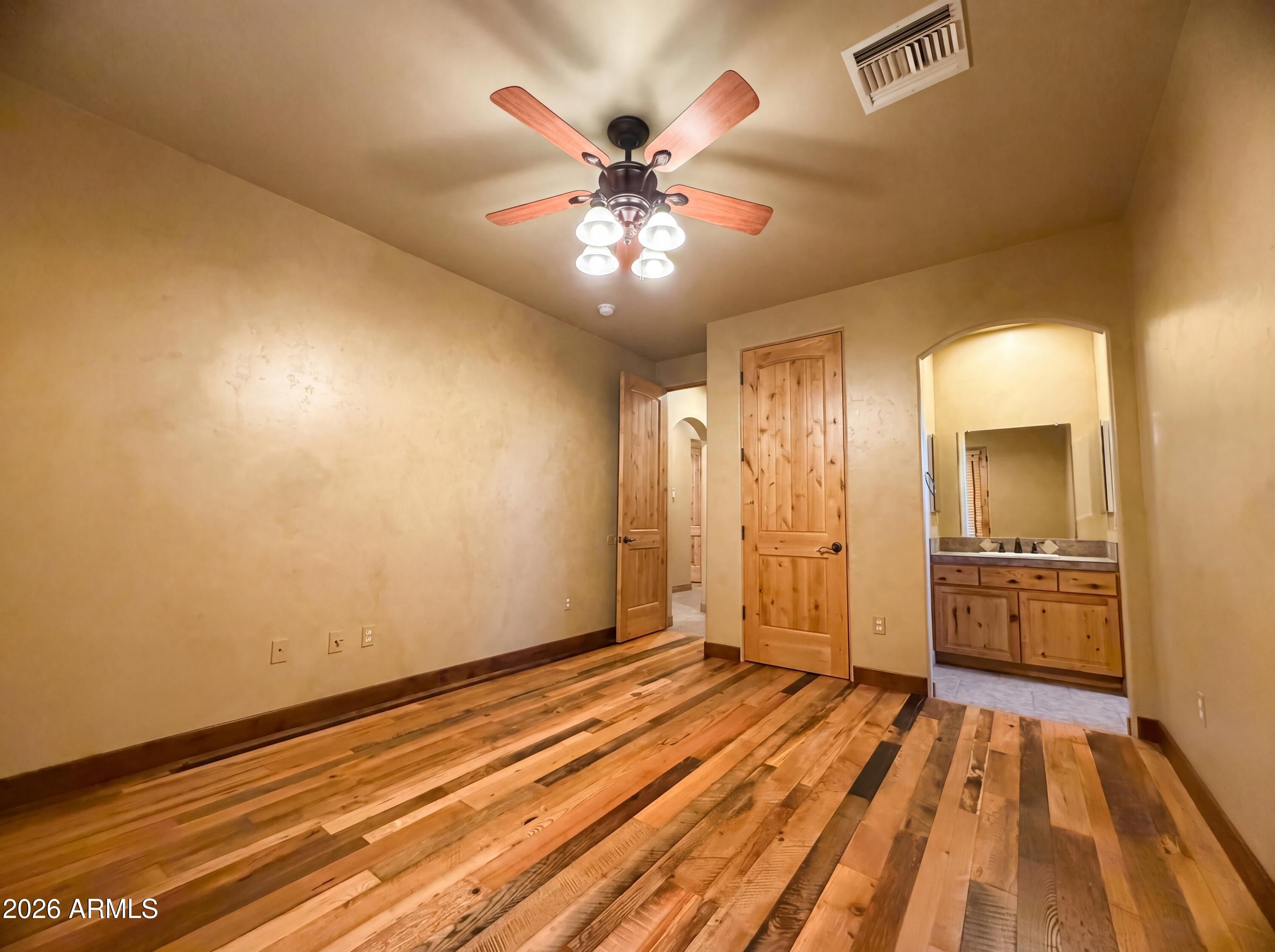4496 S KINGS RANCH Road