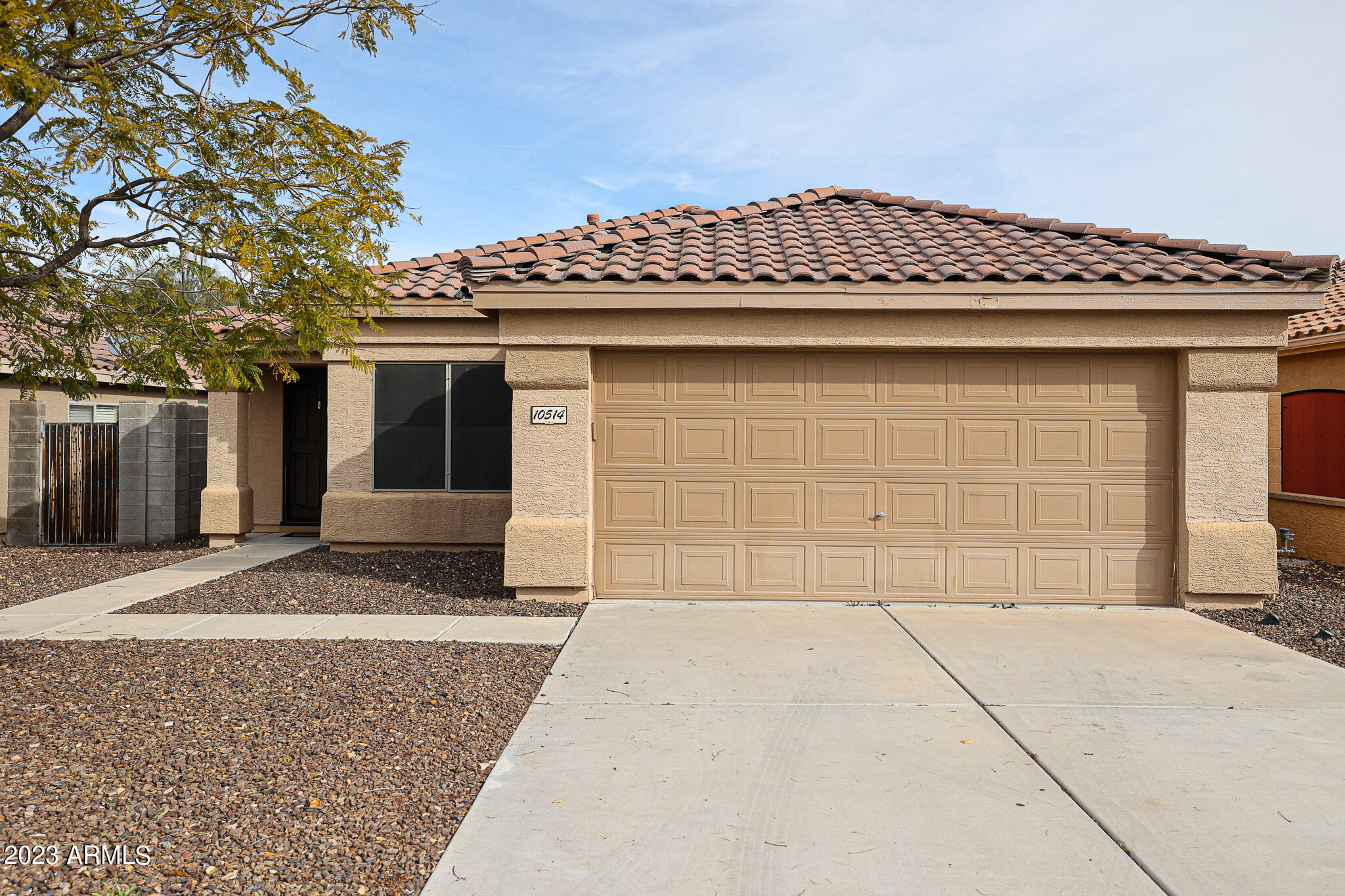 10514 W FOOTHILL Drive