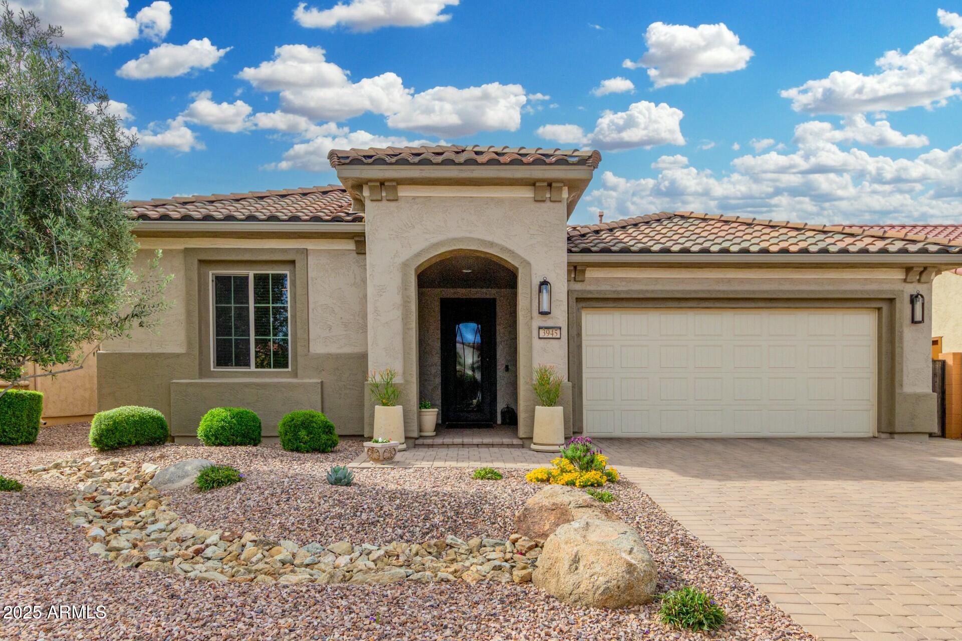 3945 E CHERRY HILLS Drive