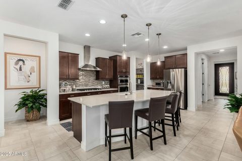 3945 E CHERRY HILLS Drive Chandler AZ 85249