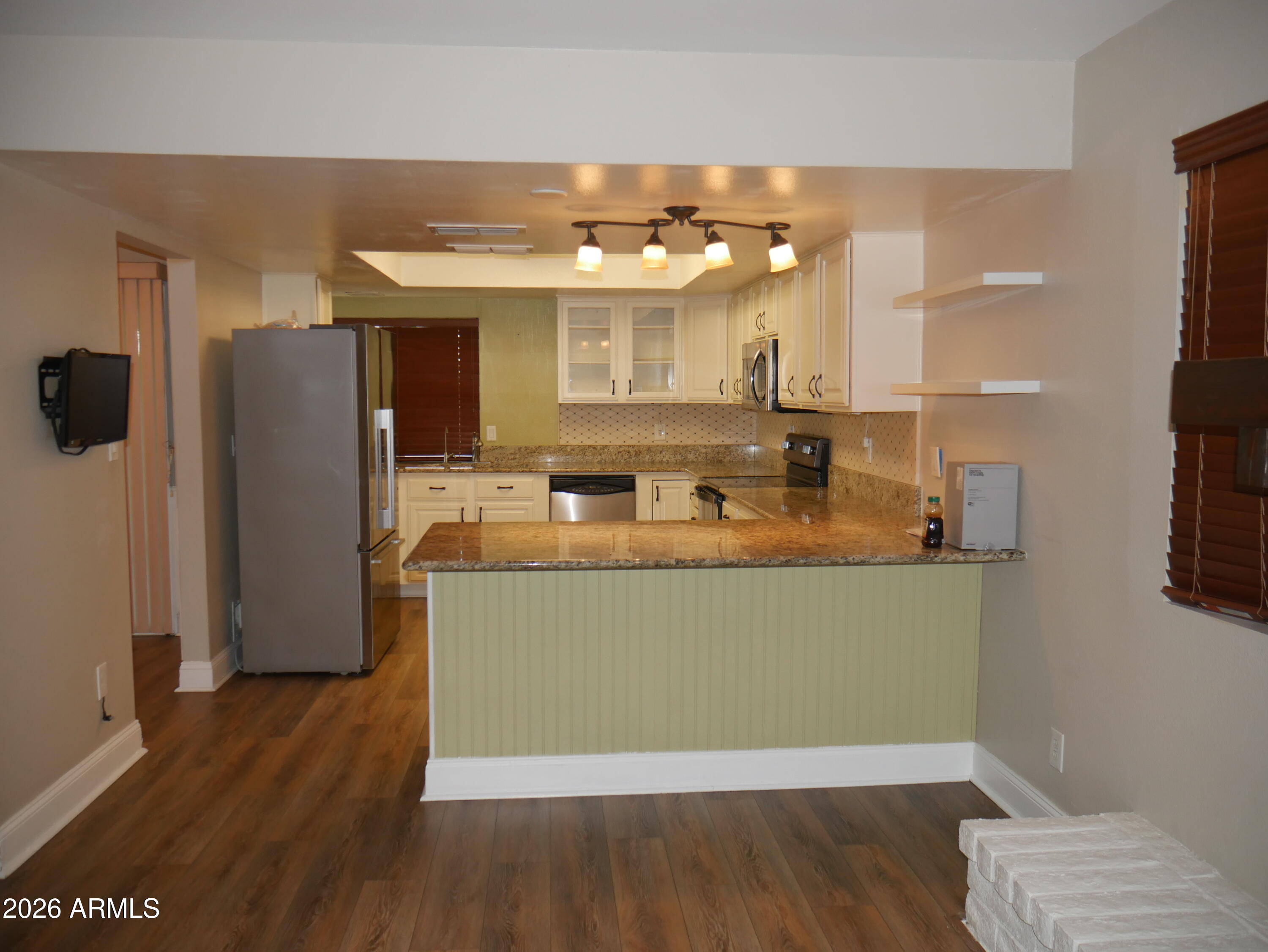 1201 W LOUGHLIN Drive