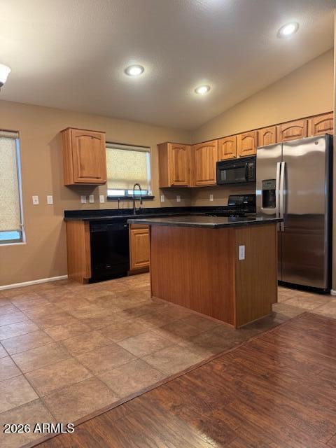 42815 W SUNLAND Drive