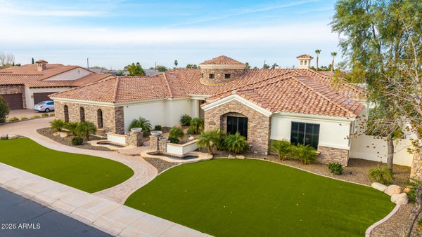4326 E CAPRICORN PL, CHANDLER, AZ 85249 - Image 633ec5b21e8ddf0d2bfae6b45fcead85/11104114
